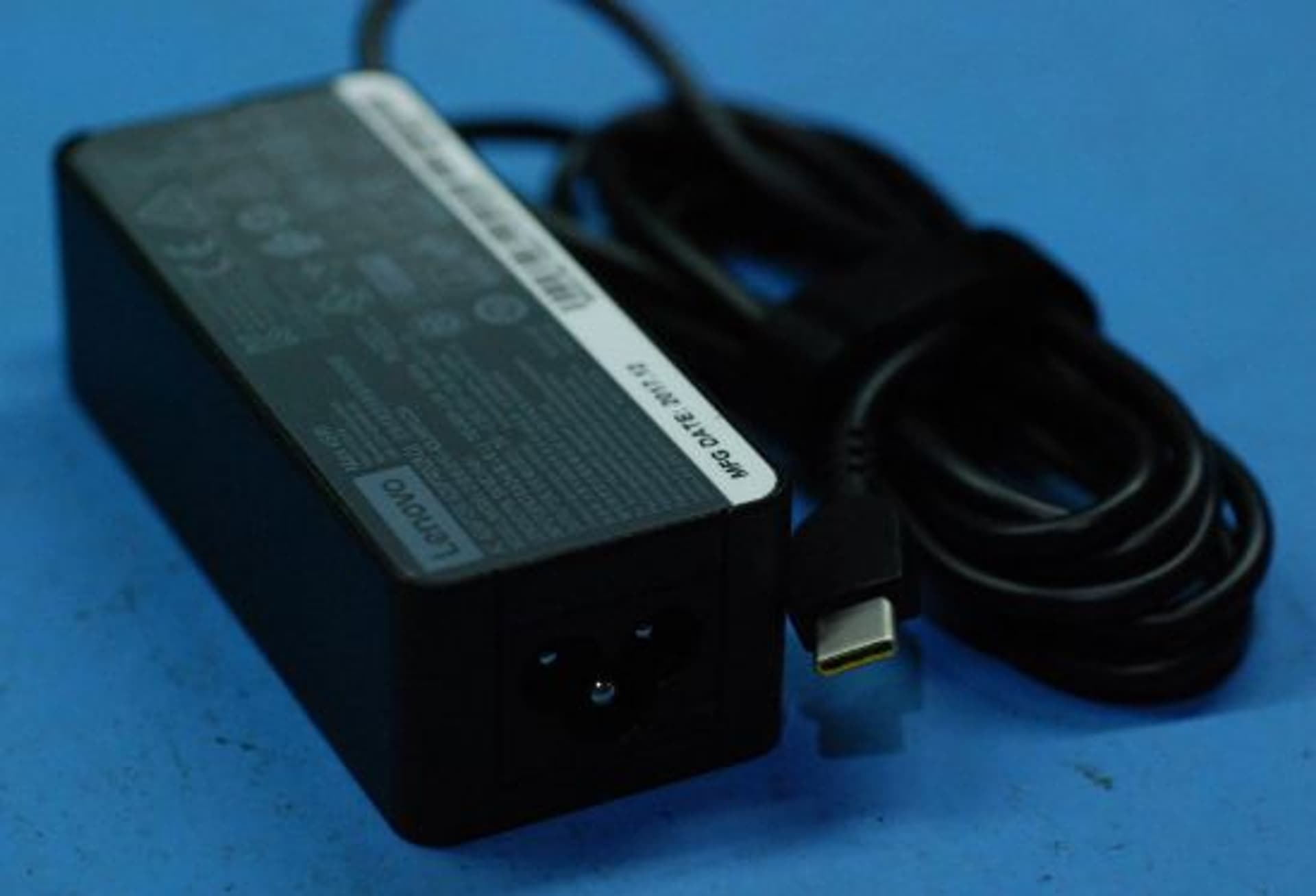 

Lenovo AC Adapter (45W 20/15/9/5V 3P)