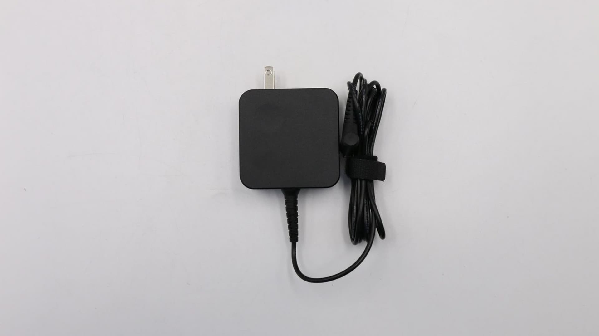 

Lenovo AC Adapter PA-1450-55LL 20V2.2