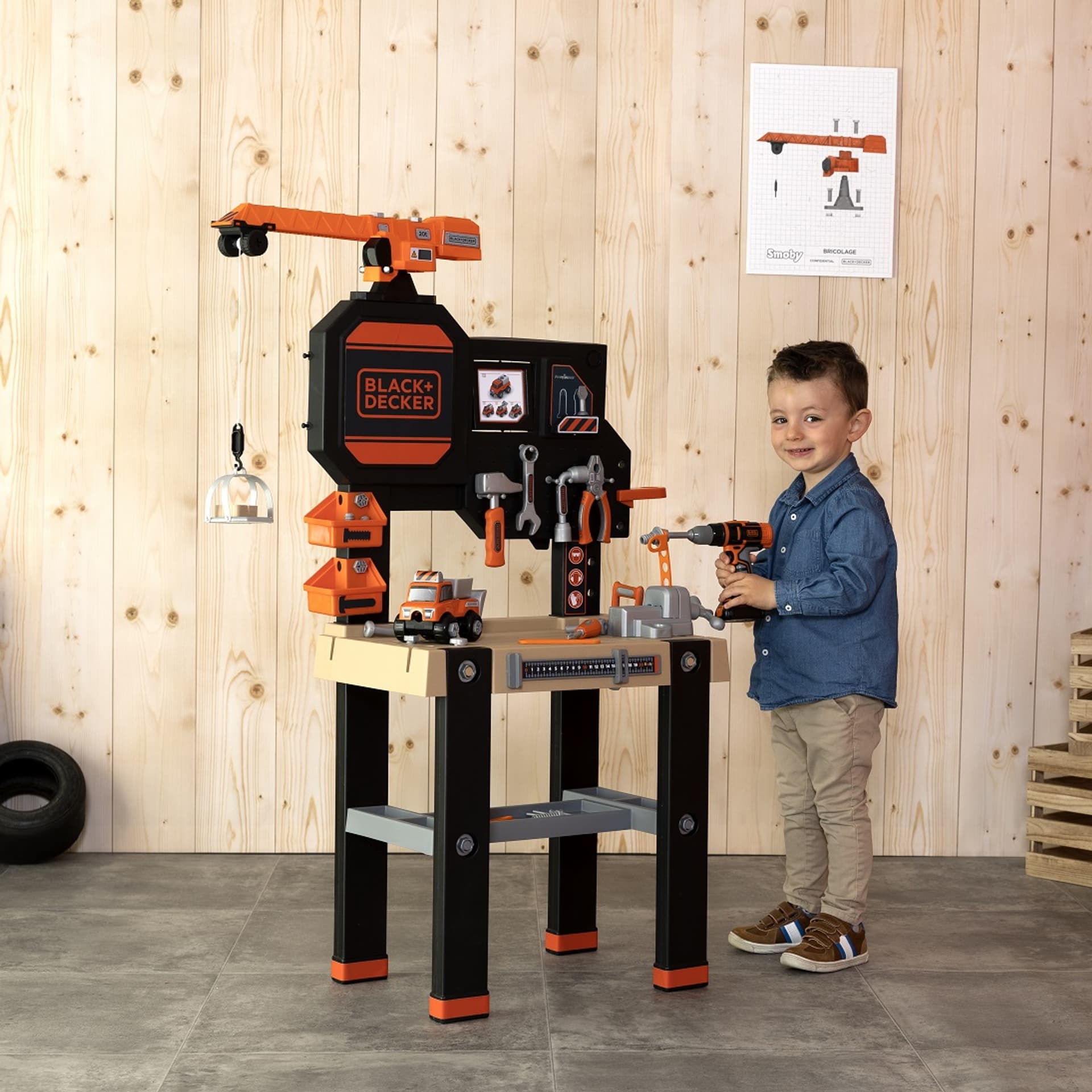 

SMOBY Black&Decker Warsztat z dźwigiem + 94 Akcesoria