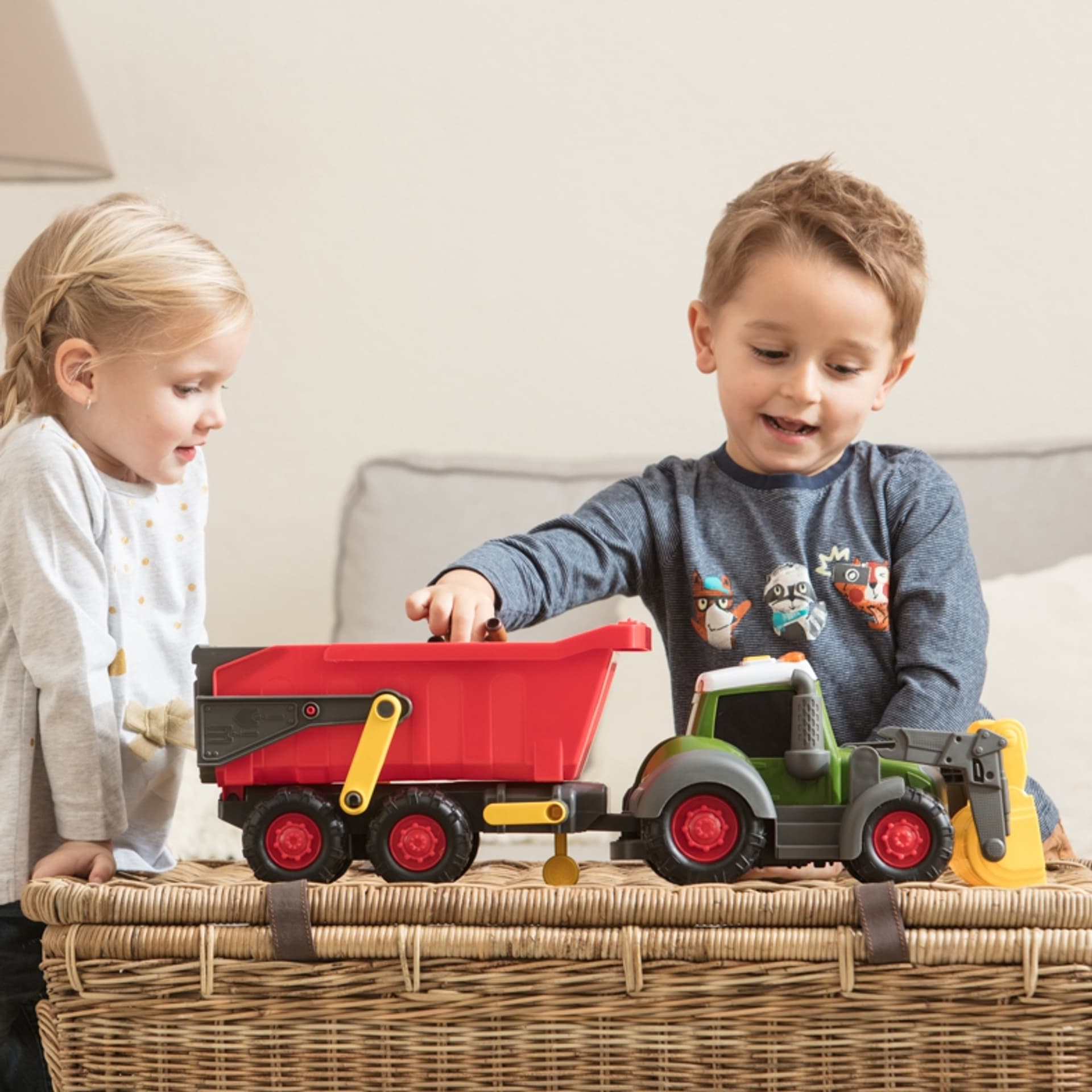 

Traktor z przyczepą 65cm Happy Fendt ABC Dickie