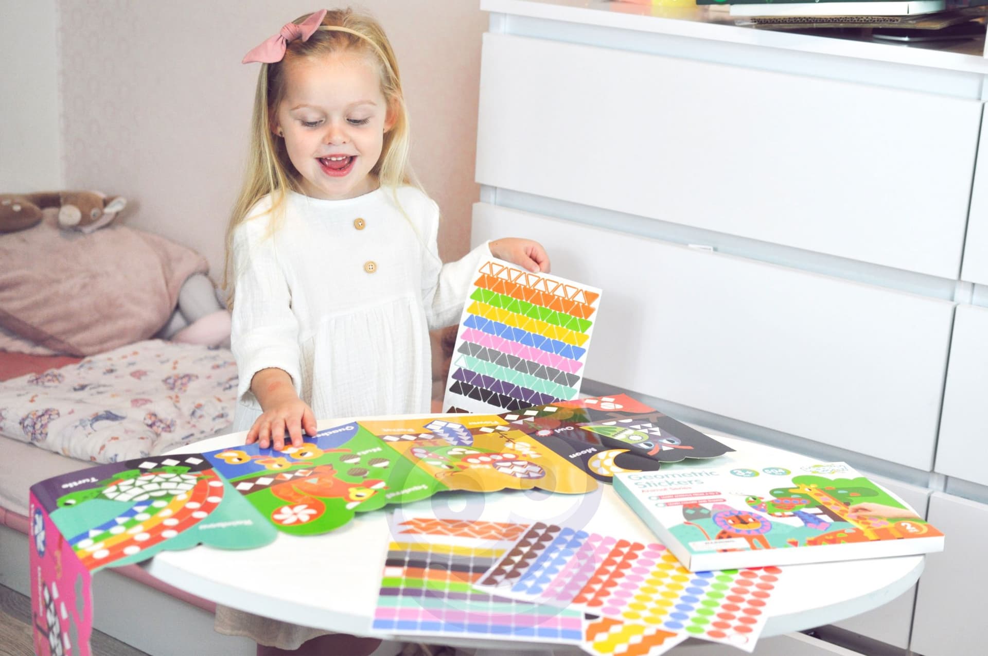 

WOOPIE ART&FUN Naklejki Zestaw Dopasuj Kształty i Kolory Wyklejanka Zwierzątka 504 el.