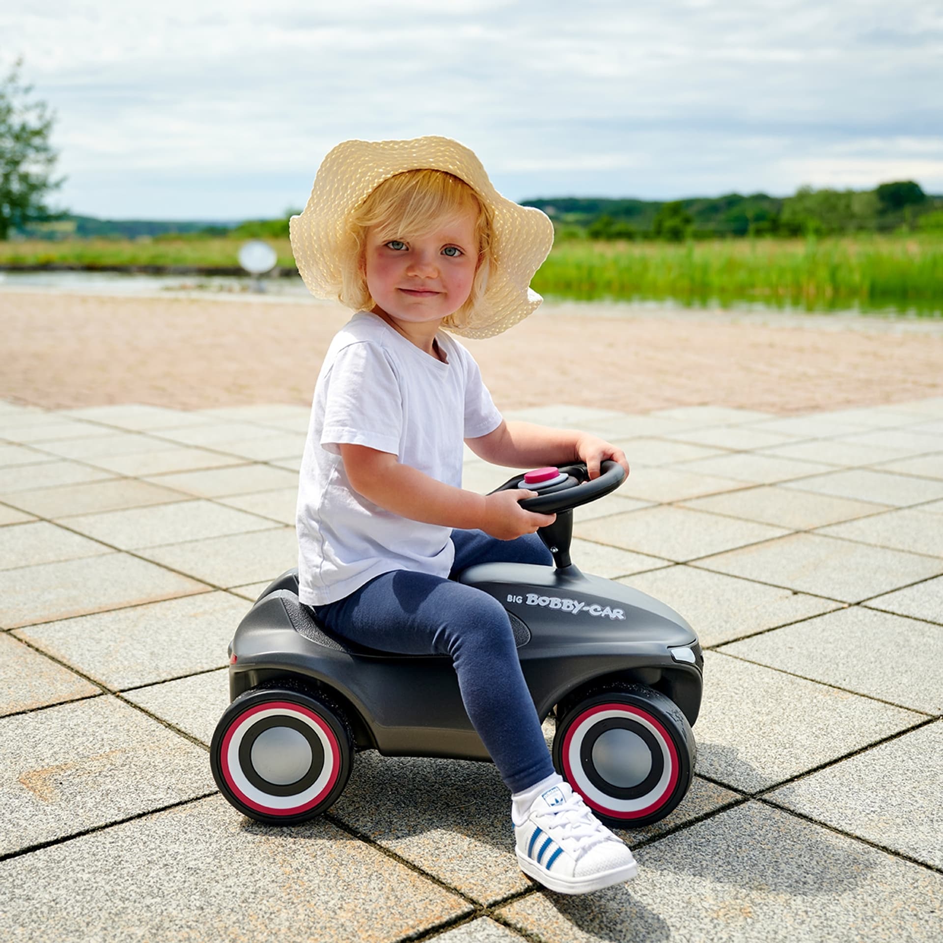

BIG Jeżdzik Bobby Car Neo Anthrazit