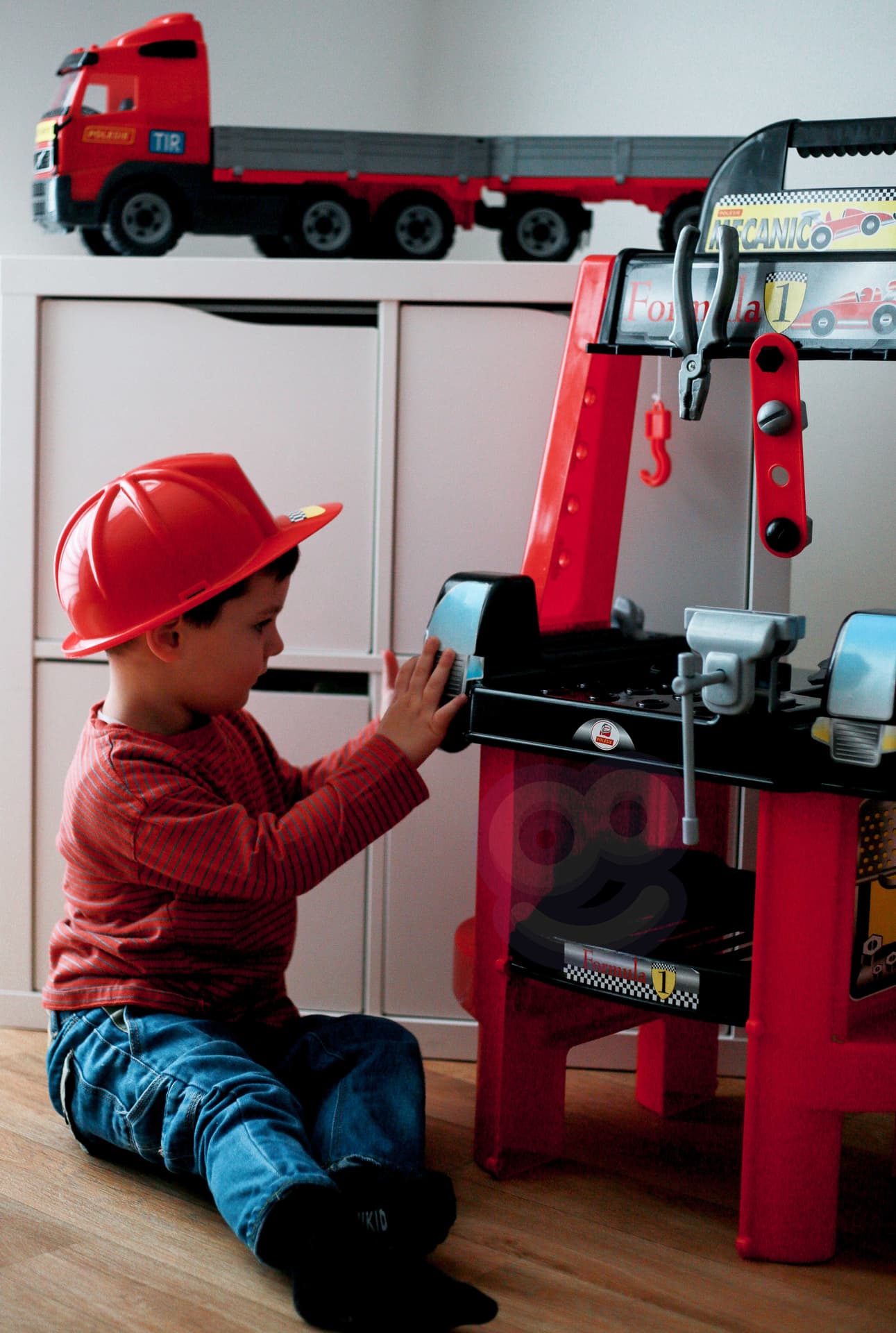 

Zestaw Majsterkowicza "Super Mechanik" + Samochód z Burtami i Przyczepą "Volvo" Polesie