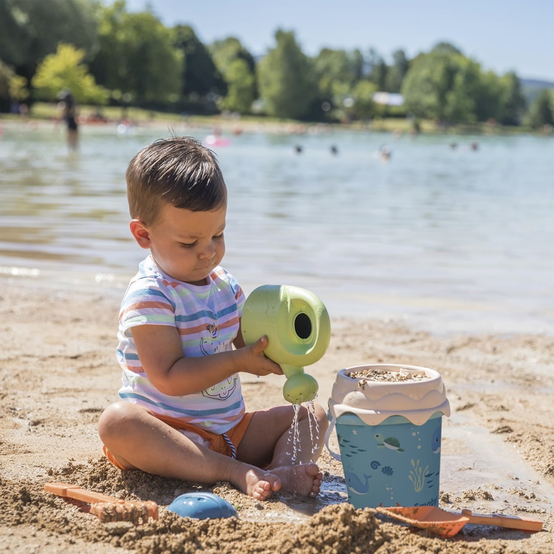 

Smoby Green Wiaderko z akcesoriami do piasku i konewką z bioplastiku