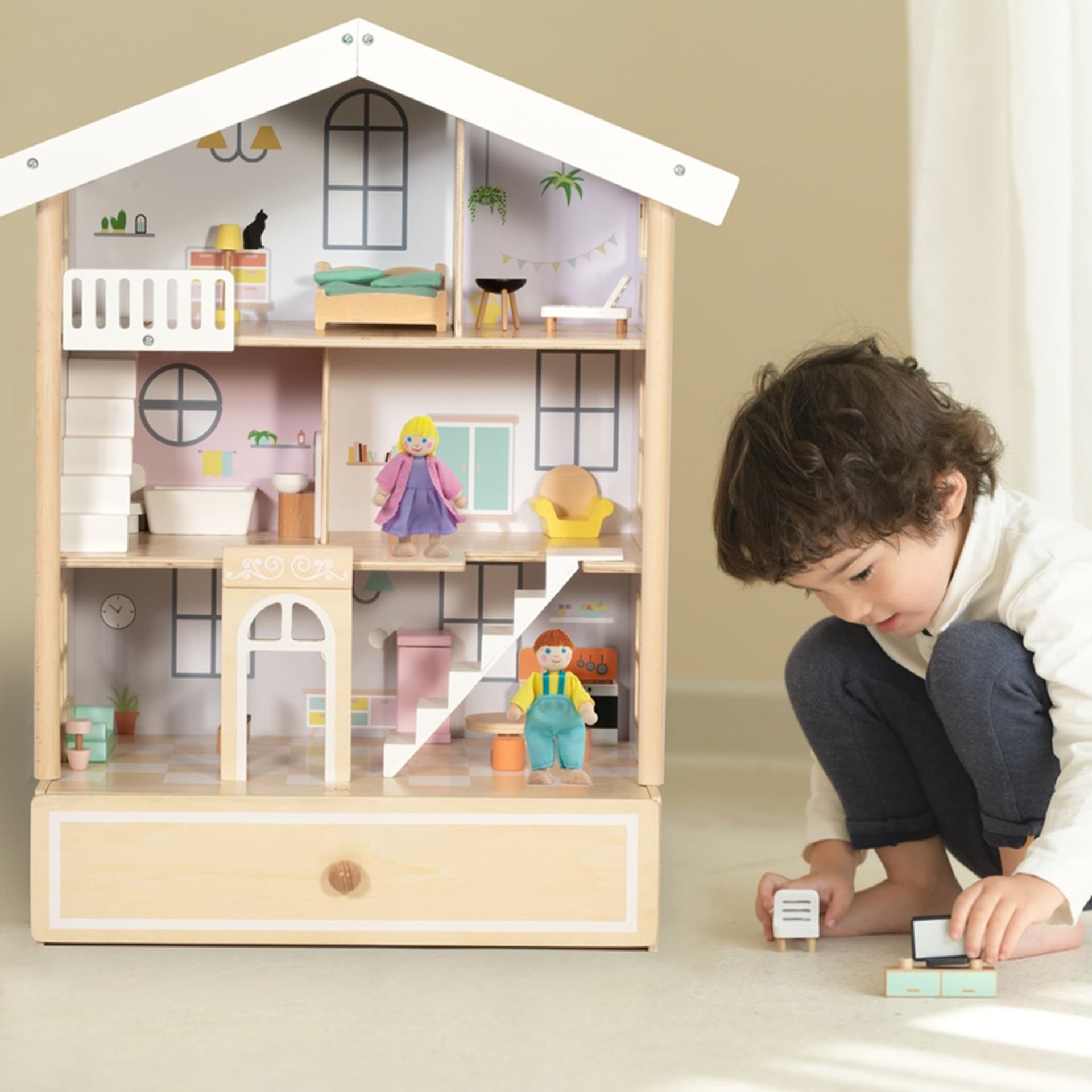 

Classic World Duży Drewniany Domek dla Lalek 2 Figurki NATURALNE DREWNO 28 el.