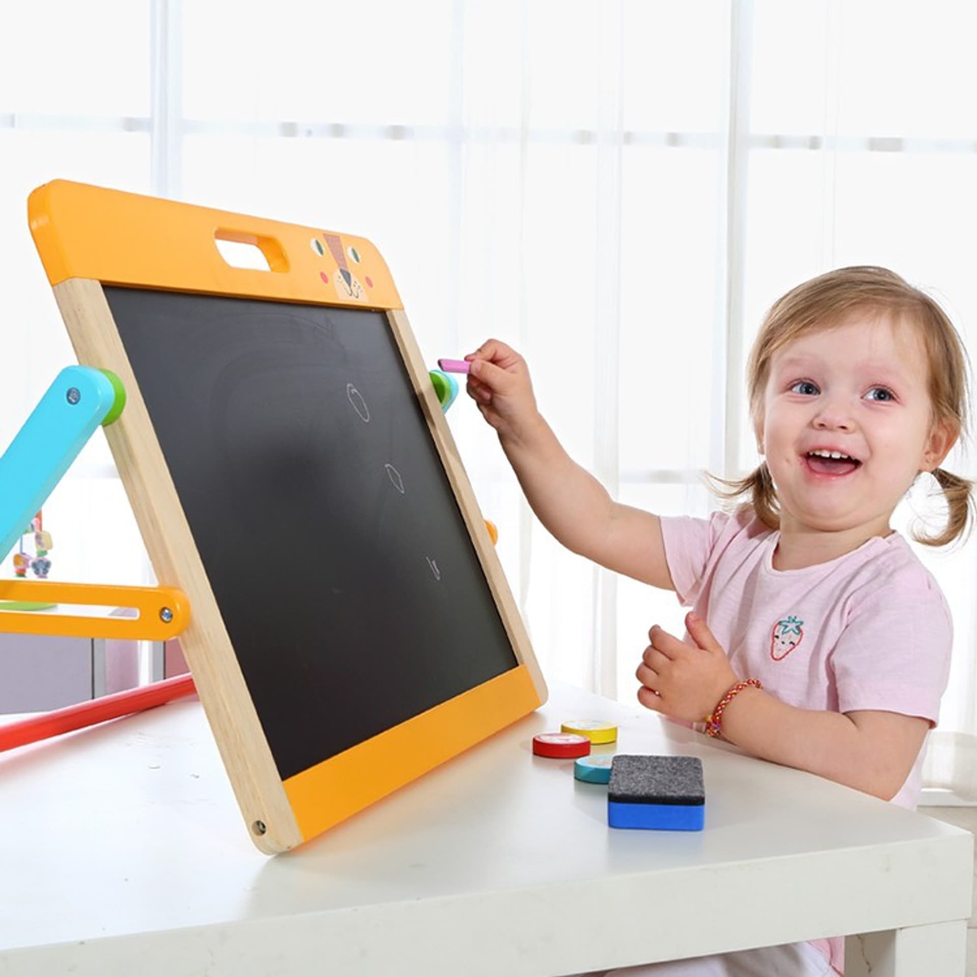 

TOOKY TOY Tablica Edukacyjna 2w1 Magnetyczna Kredowa dla Dzieci Magnesy Gąbka 6 el.