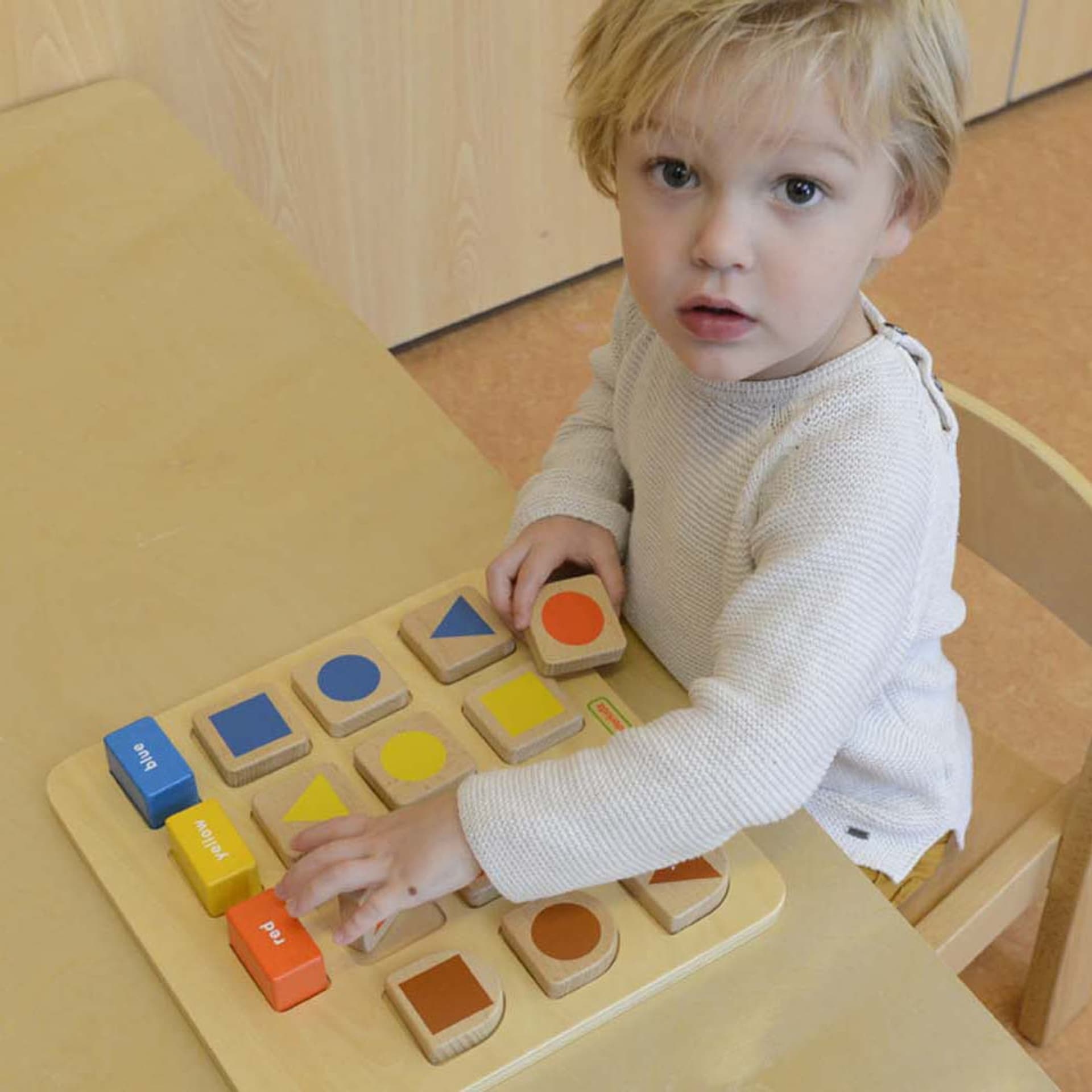 

MASTERKIDZ Tablica Edukacyjna Sorter Kształty i Kolory