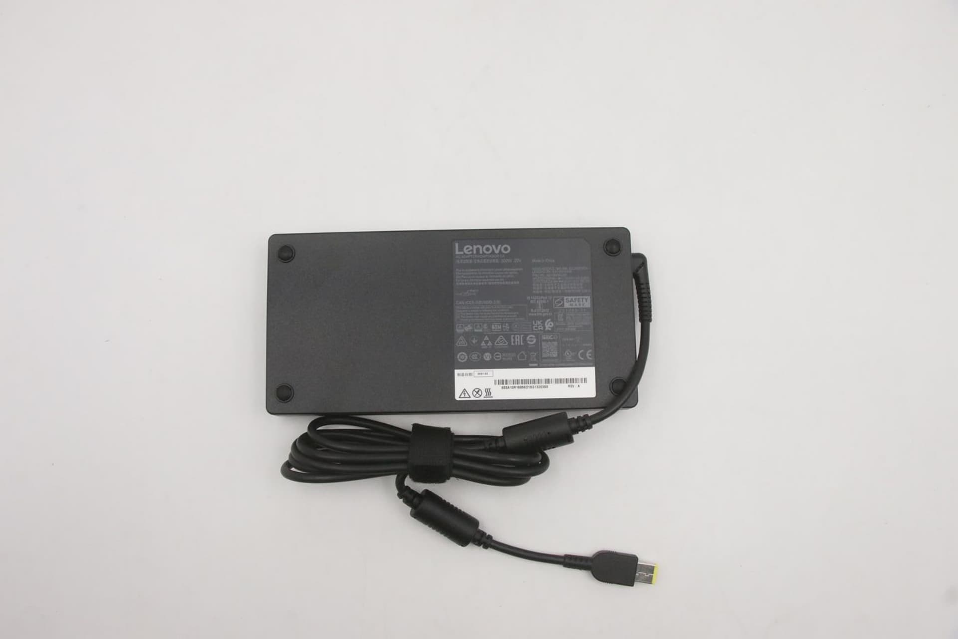 

Lenovo Slim,300W,20V,3P,WW,DEL