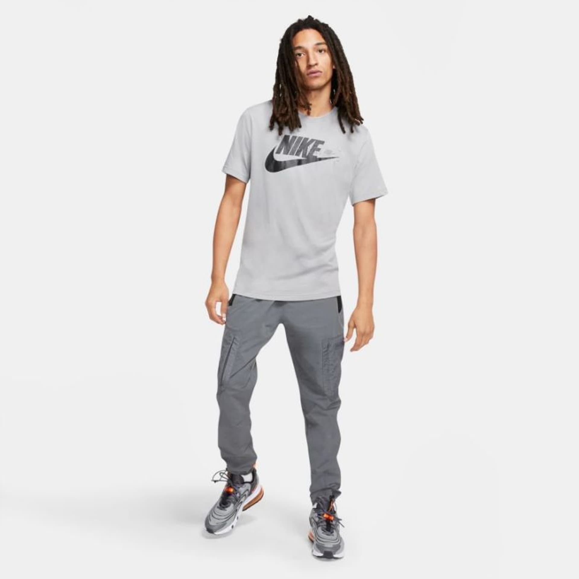 

Koszulka Nike Sportswear Air Max Men's M DC2554 (kolor Szary/Srebrny, rozmiar M)