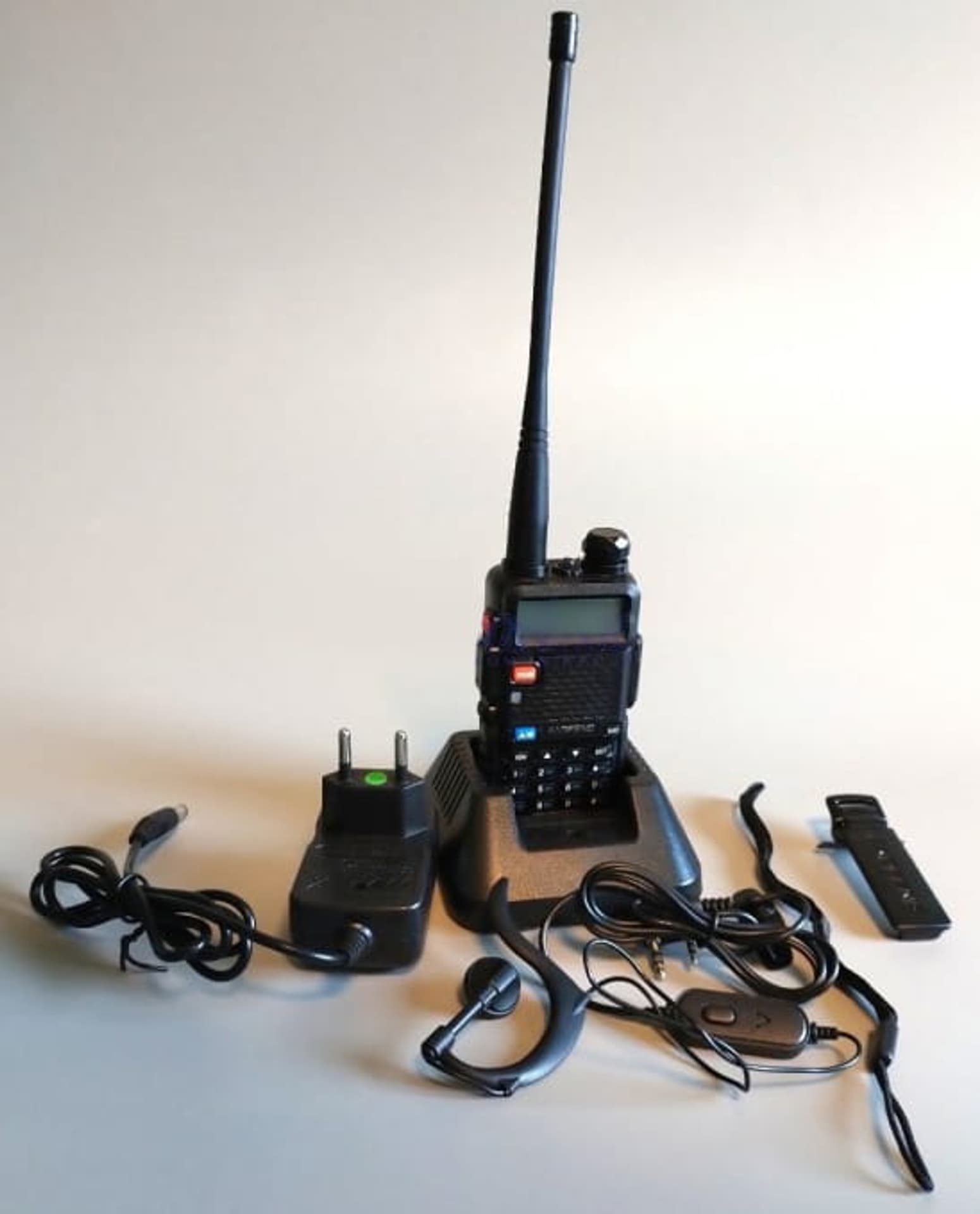 

Radiotelefon Baofeng UV-5X dualband VHF UHF