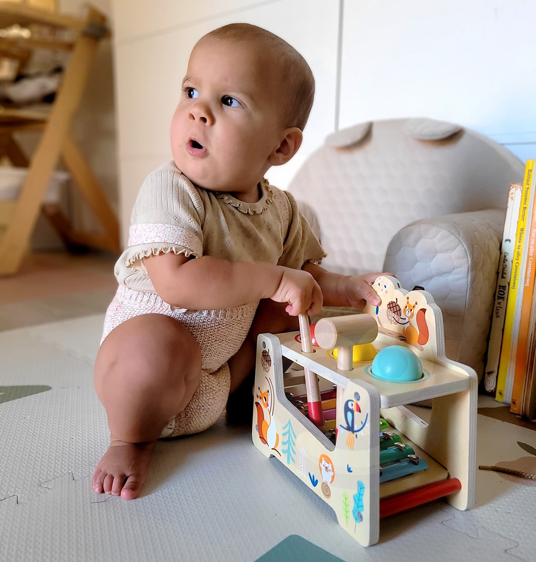 

TOOKY TOY Drewniana Przebijanka Wbijanka 2w1 Instrument Muzyczny Zwierzątka z Cymbałkami Wiewiórka