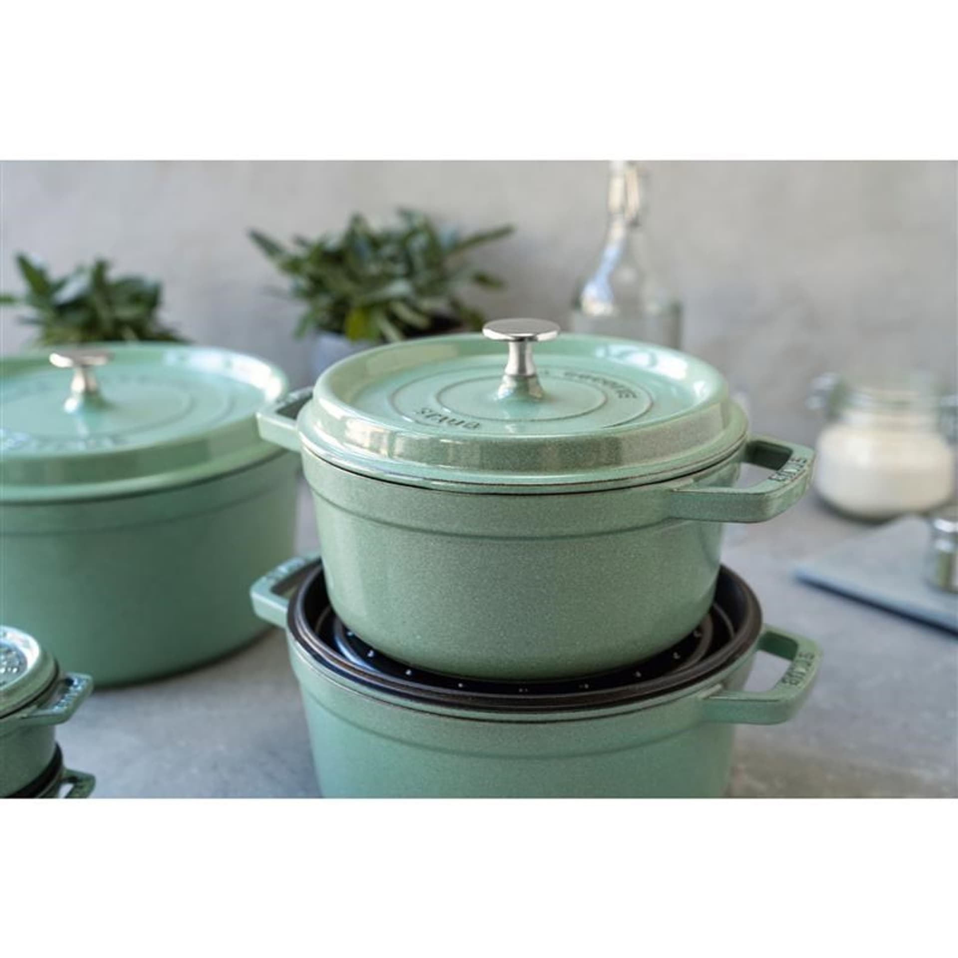 

Garnek żeliwny okrągły STAUB 40508-706-0 - 5,2 ltr miętowy