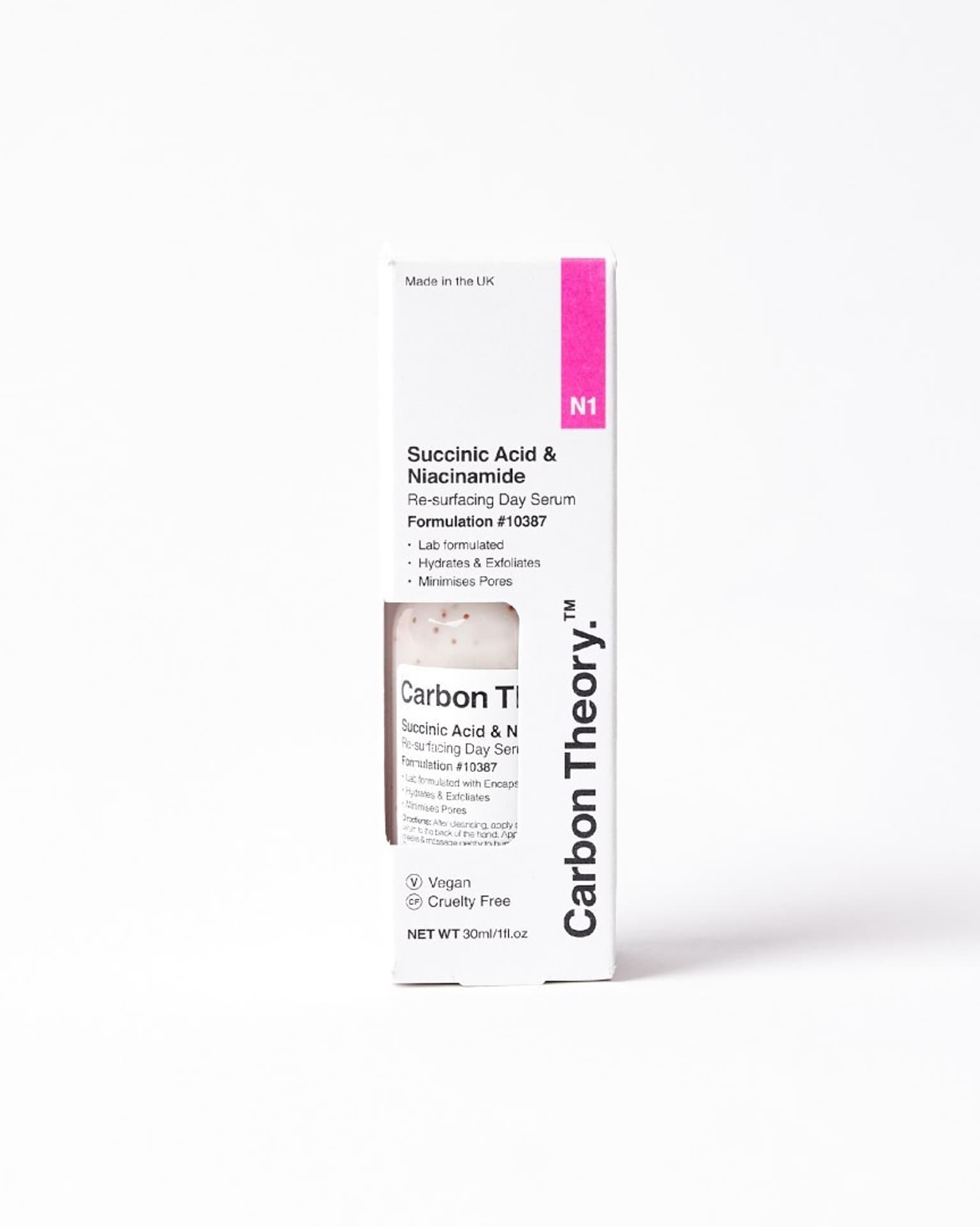 

Carbon Theory Succinic Acid & Niacinamide Regenerujące Serum na noc Resurfacing Day Serum 30ml