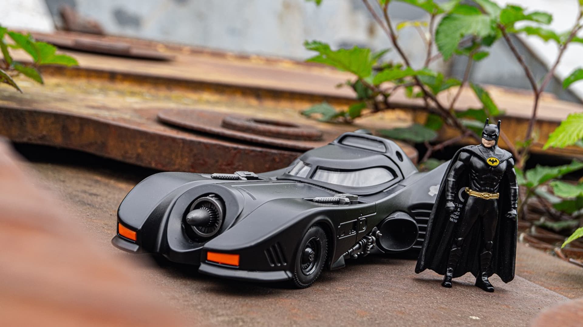 

JADA Batman Batmobile Samochód Figurka 1989 1:24