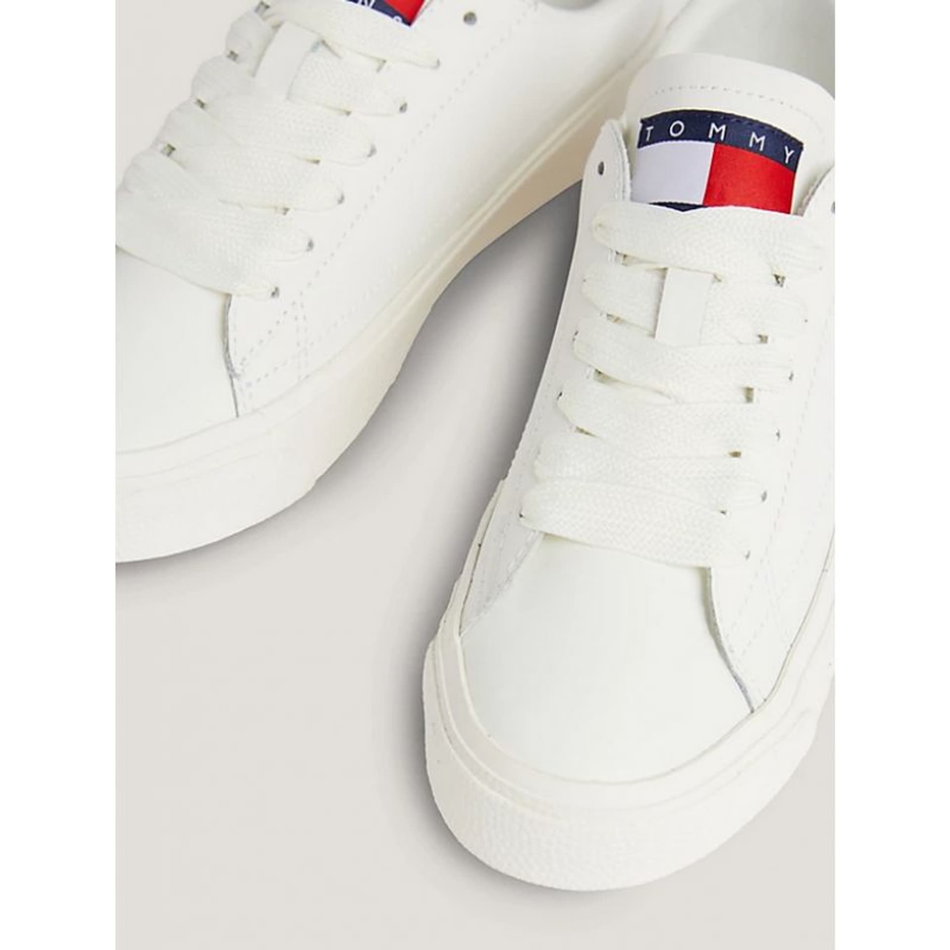

Buty Tommy Hilfiger Vulc Lealther Plat Lc M (kolor Biały, rozmiar 39)