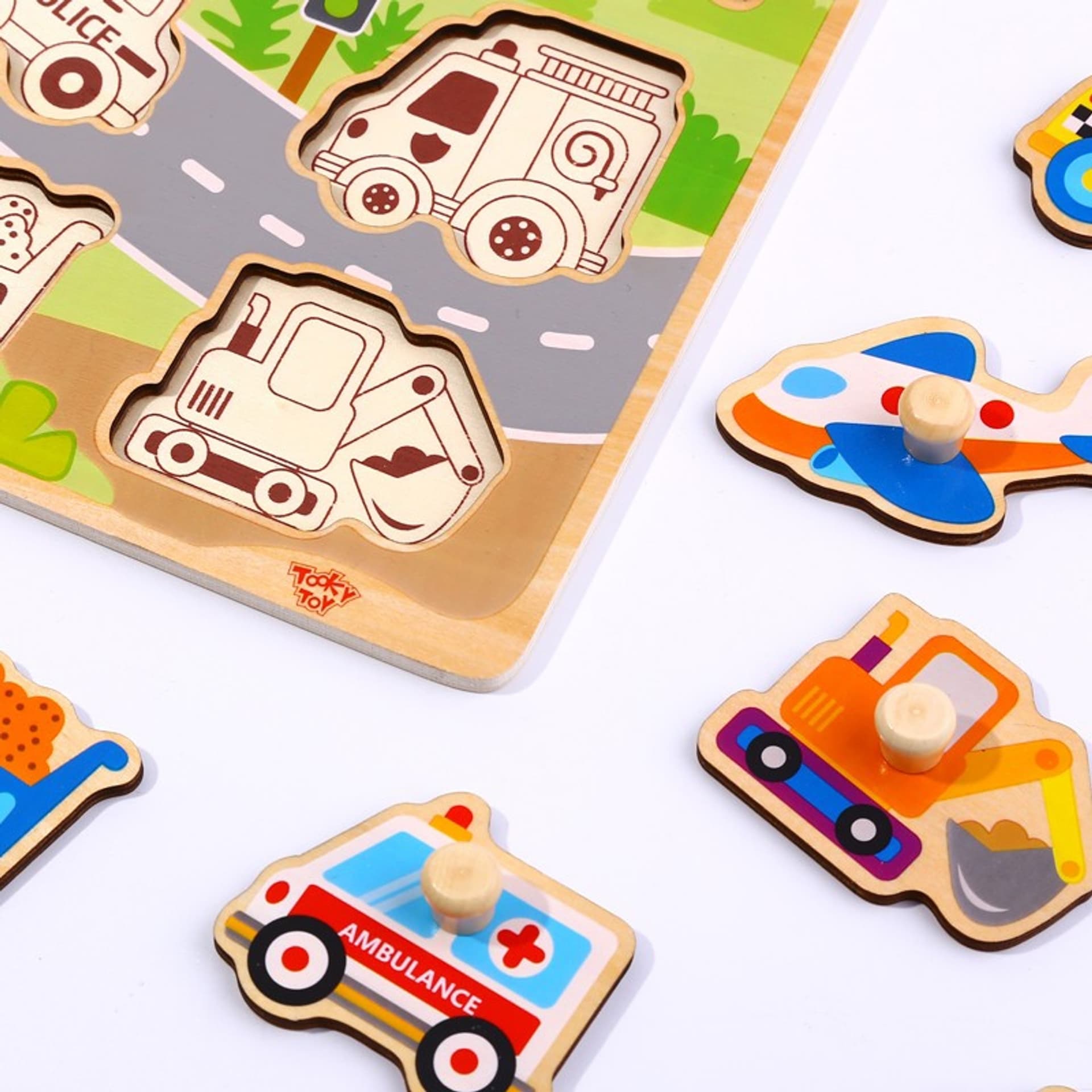 

TOOKY TOY Drewniane Puzzle Montessori Transport Pojazdy z Pinezkami Do Dopasowania