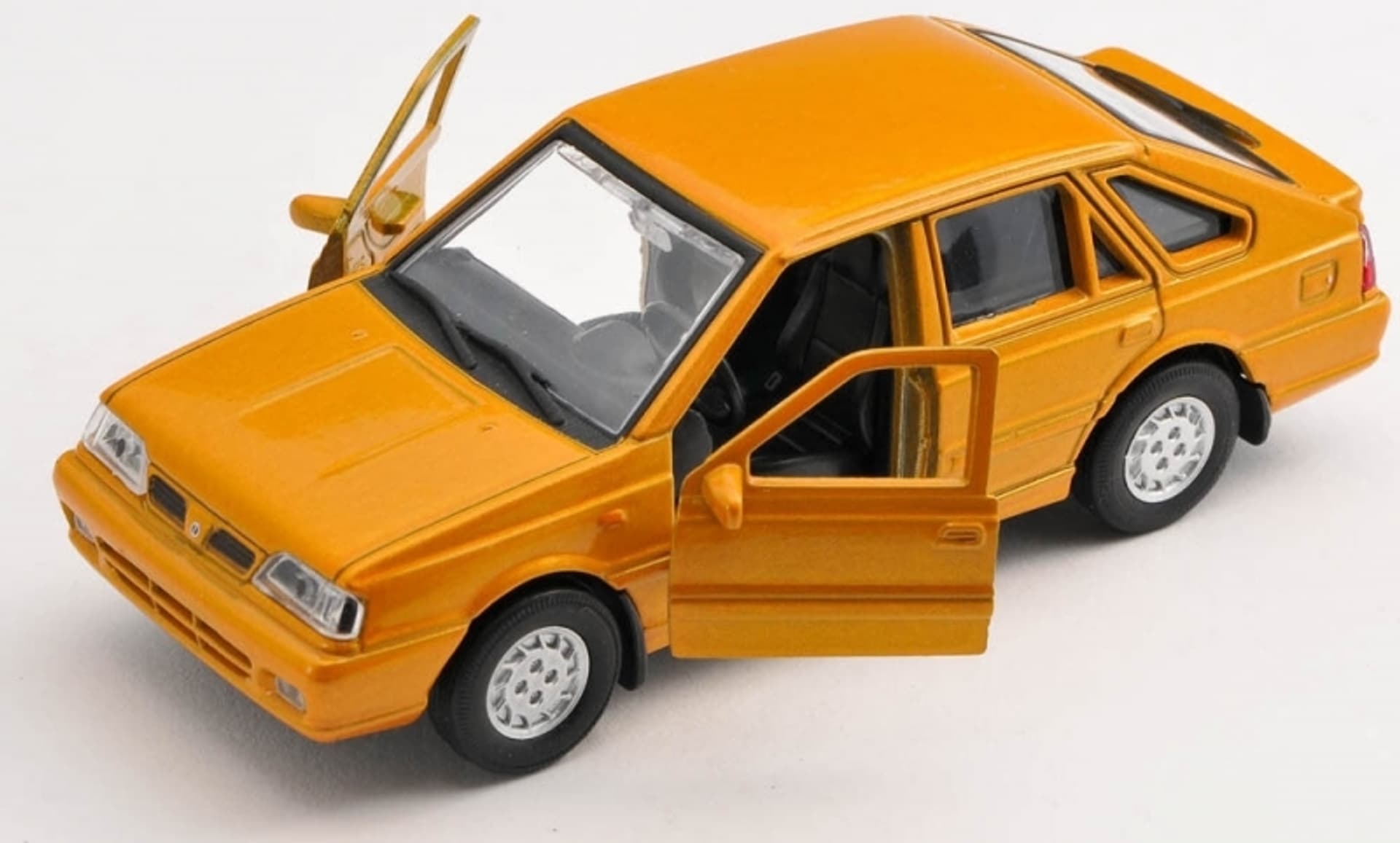 

WELLY POLONEZ CARO PLUS 1:34 SAMOCHÓD KOLEKCJONERSKI