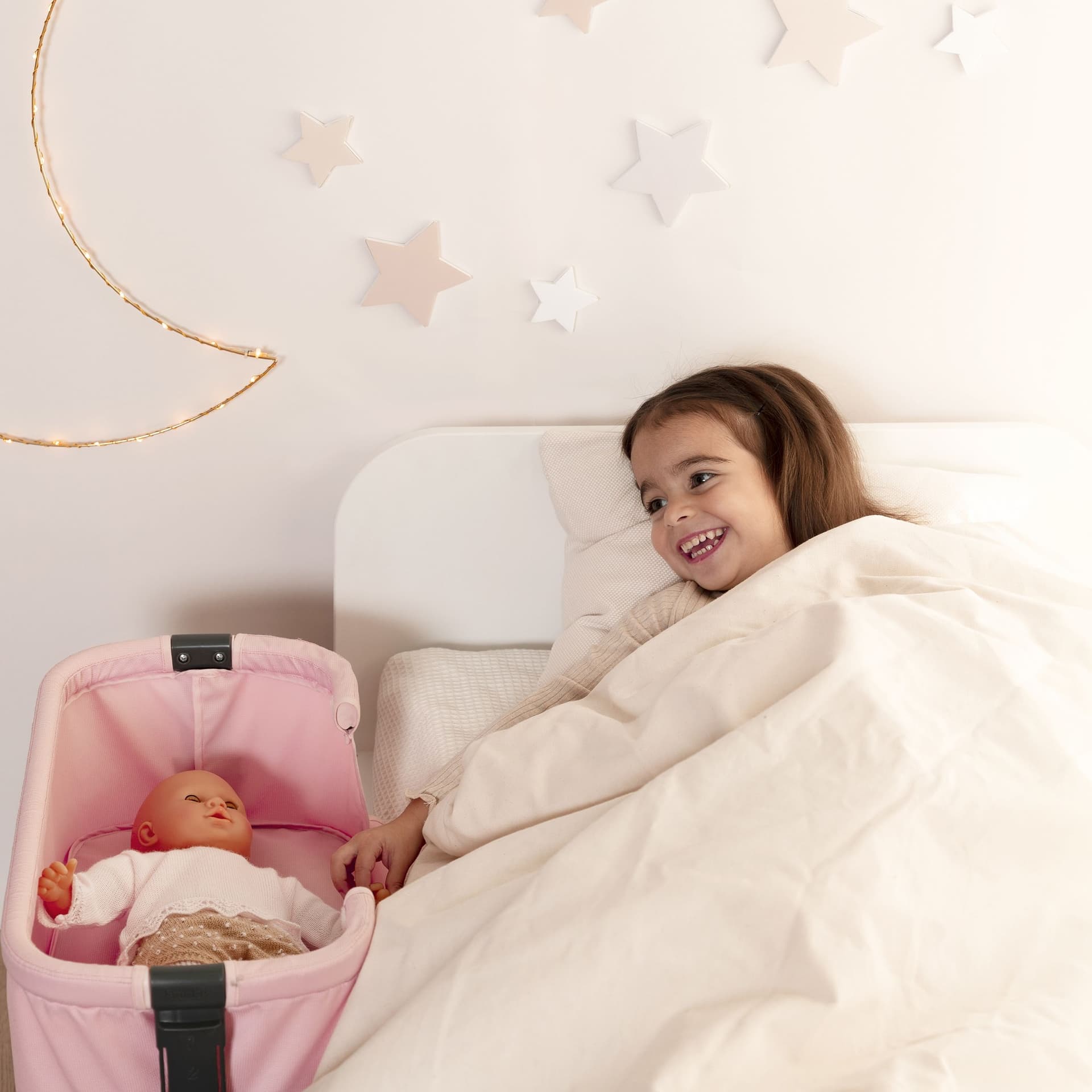 

Smoby Łóżeczko Maxi-Cosi Quinny dla Lalek 38 cm ze Schowkiem i Regulacją Wysokości