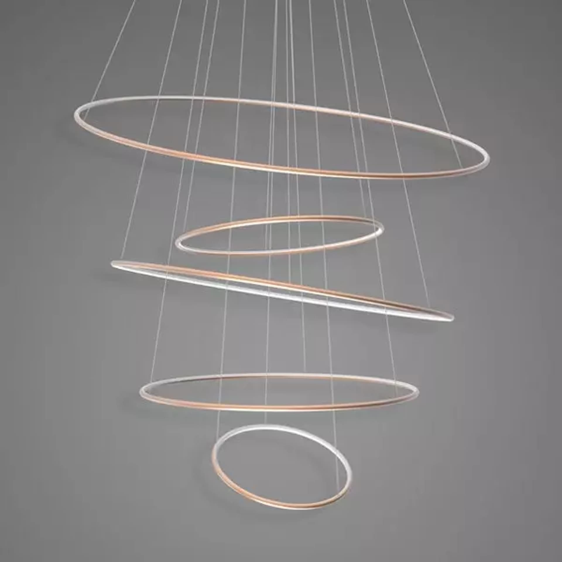 

Lampa wisząca Ledowe okręgi No.5 Φ120 cm 3k miedziana dimm Altavola Design (Barwa światła delikatnie ciepła, Kierunek padania światła do wewnątrz, Kolor miedziany, Możliwość ściemniania tak)