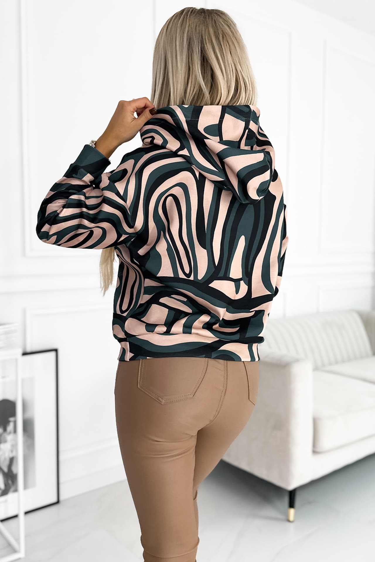 

390-5 Bluza kangurka z kapturem - zielono-beżowe fale (kolor Beżowy Zielony, rozmiar M)