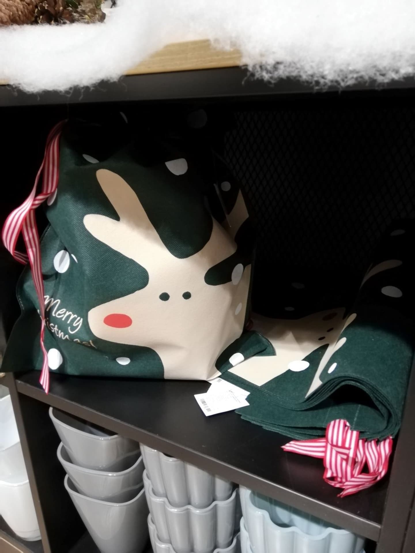 

WOREK PREZENTOWY 40 x 56 CM BUTELKOWA ZIELEŃ