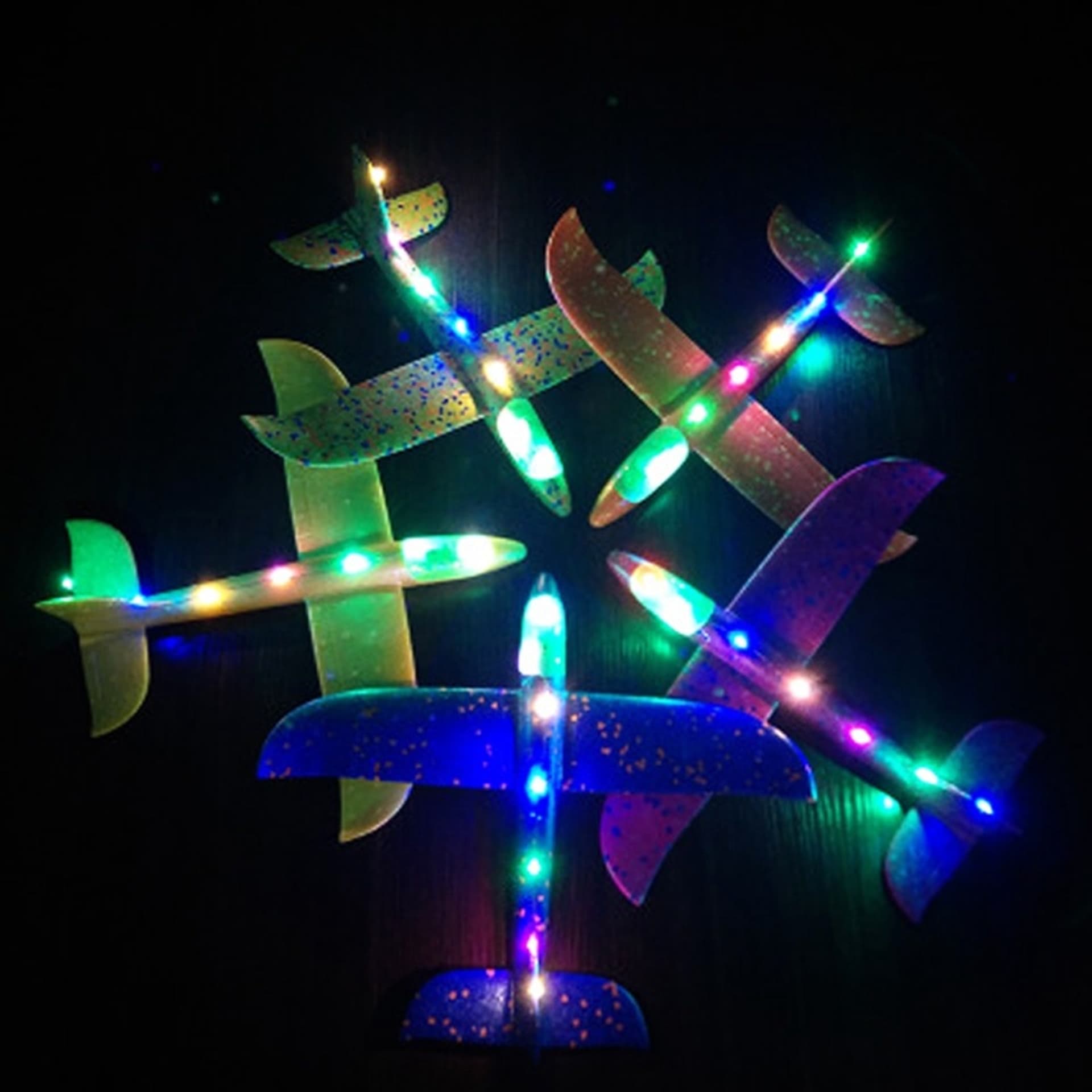 

Szybowiec samolot Styropianowy 8LED MIX 48x47cm