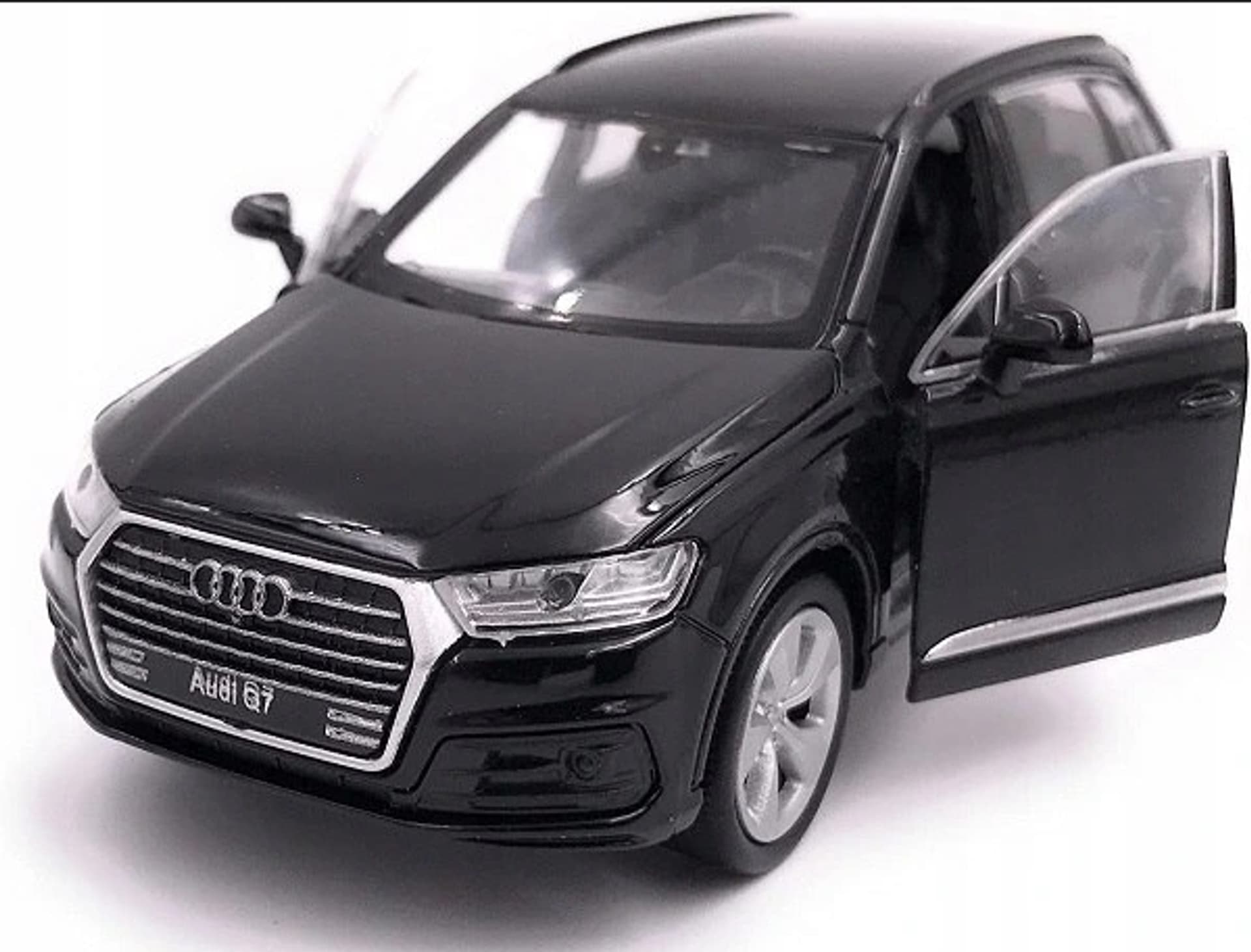 

SAMOCHÓD KOLEKCJONERSKI AUDI Q7 WELLY 1:34-1:39