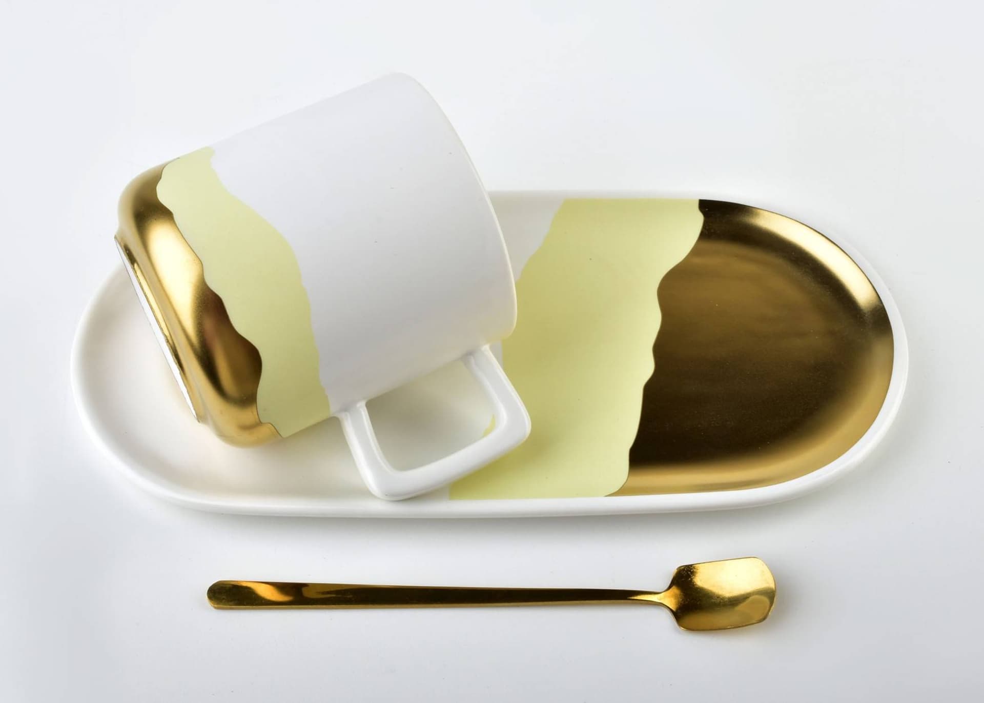 

Kubek ze spodkiem Gold Mary 260 ml
