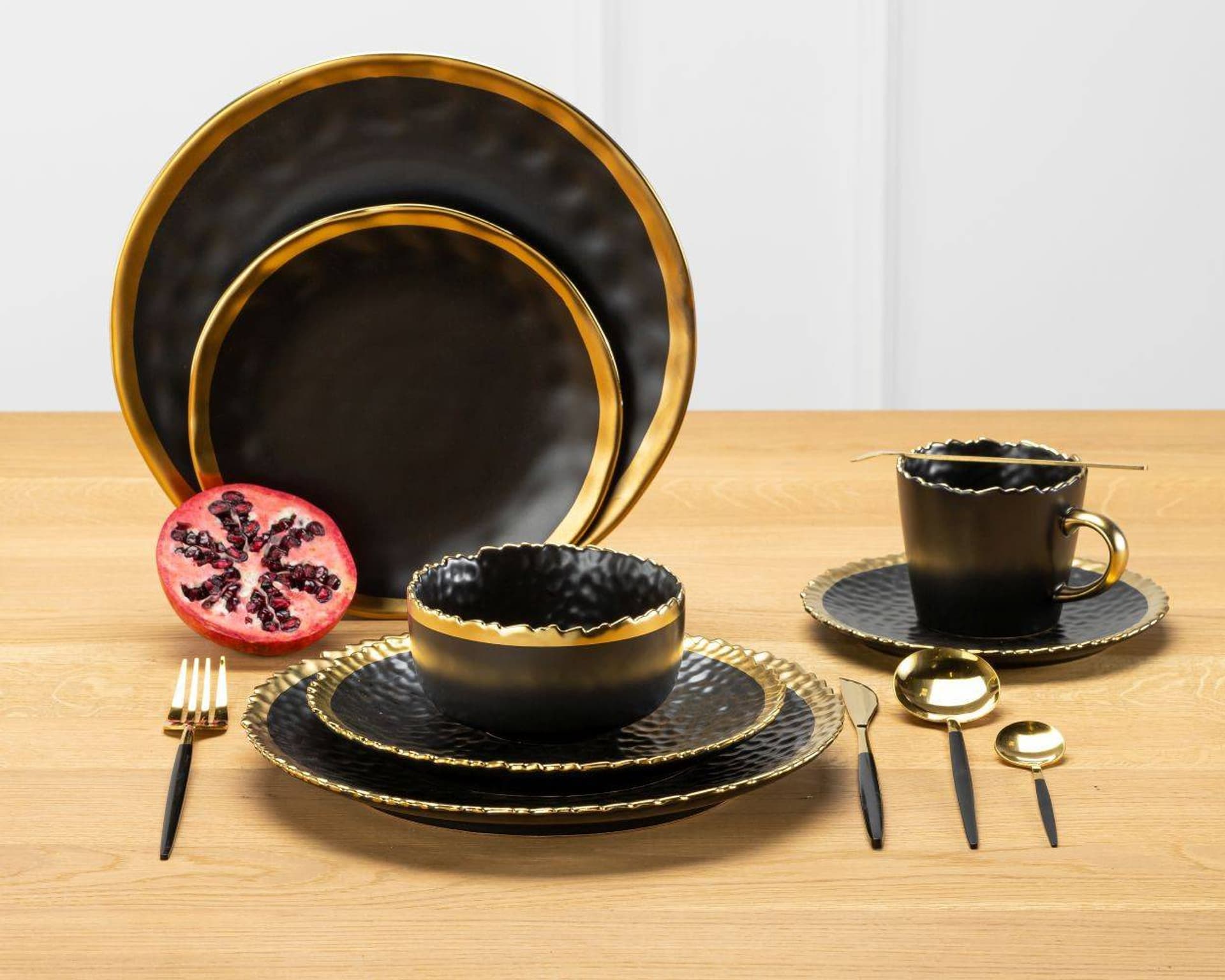 

Talerz Kati Black Gold 25 cm