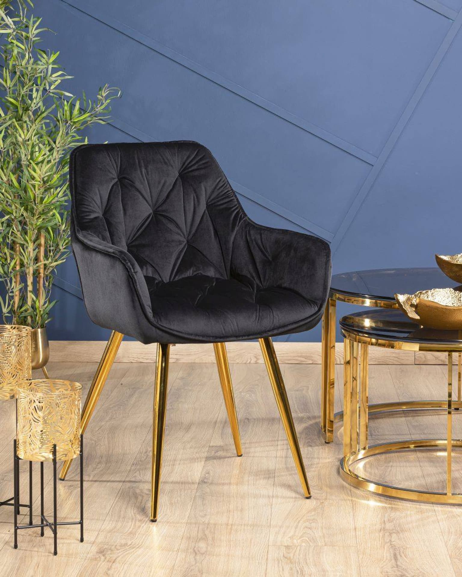 

Krzesło pikowane Hana Gold Black