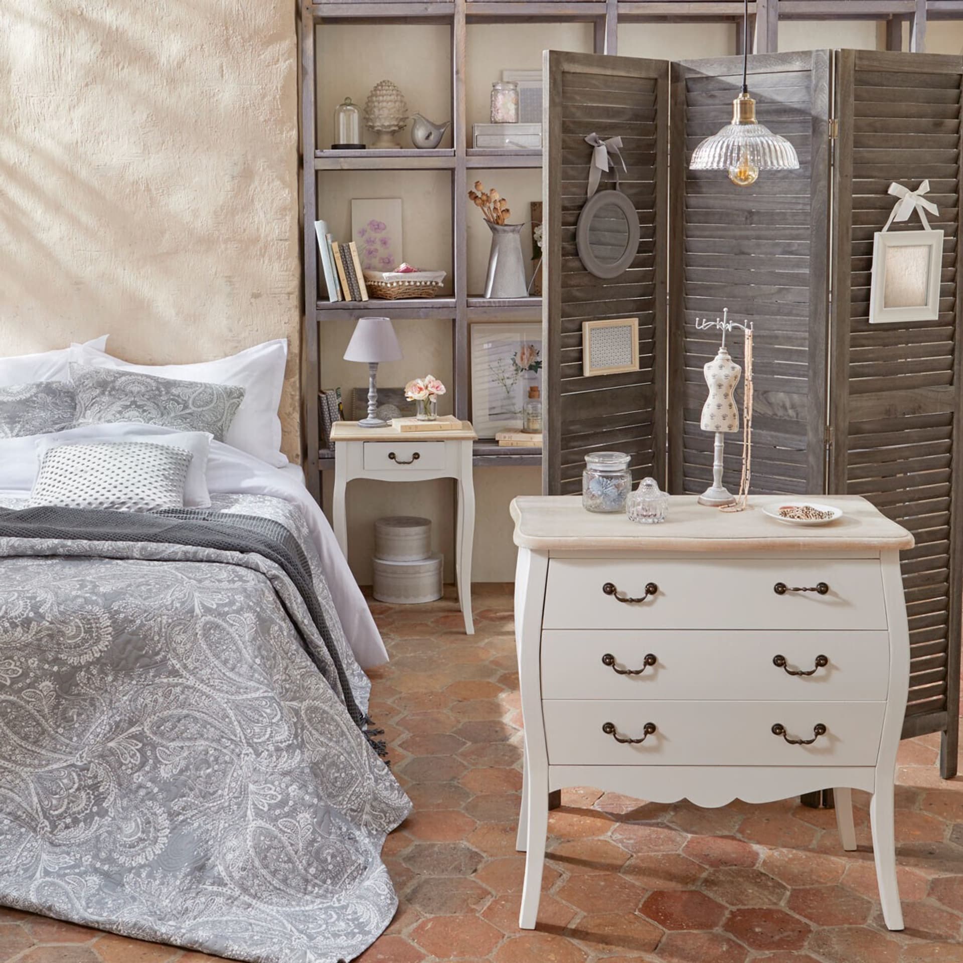 

Drewniana lampka nocna Leo taupe 36 cm