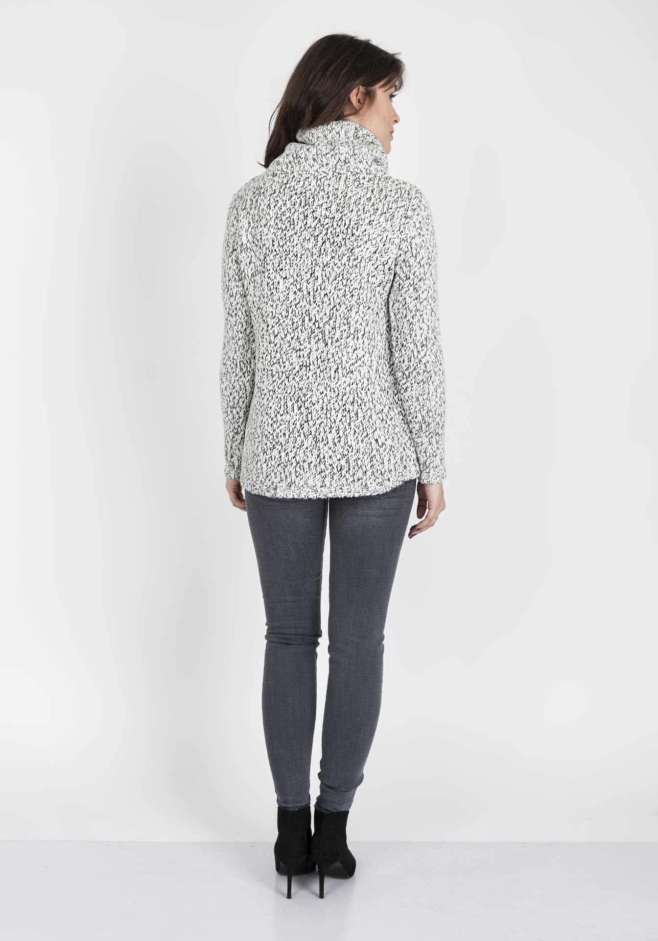 

Sweter Nicola SWE 103 Ecru (Rozmiar L)