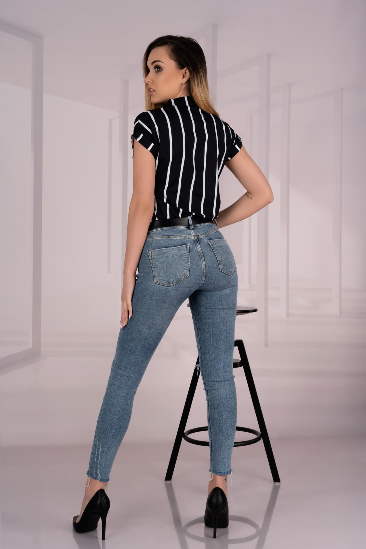 

Bluzka Ouranila Black (Rozmiar M)