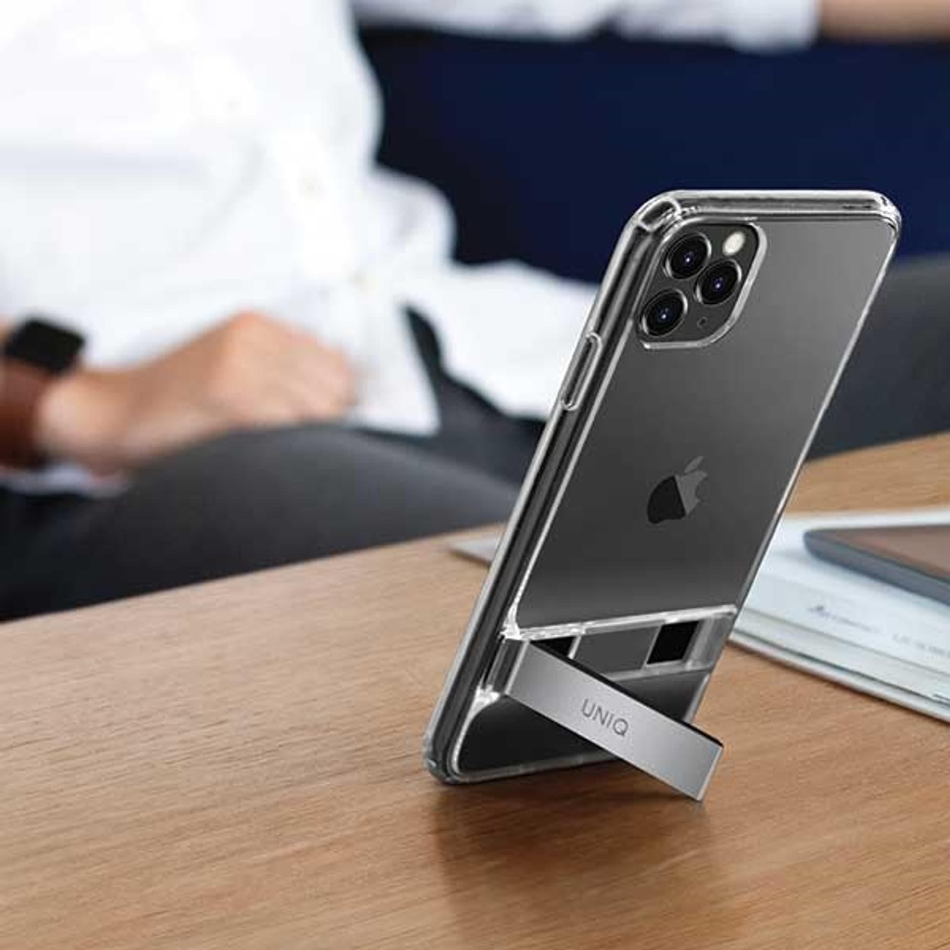 

UNIQ etui Cabrio iPhone 11 Pro Max transparent