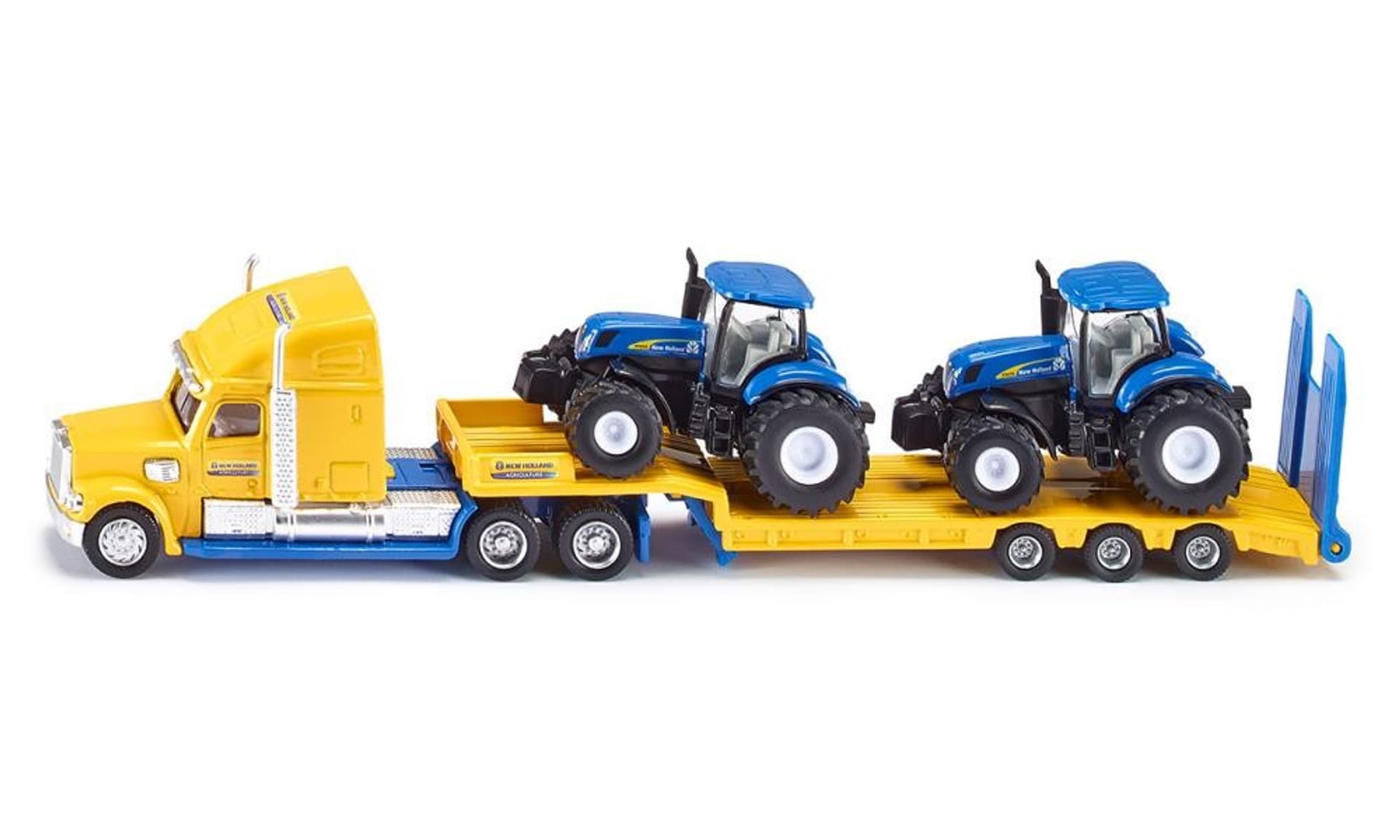 

Ciężarówka z traktorami New Holland