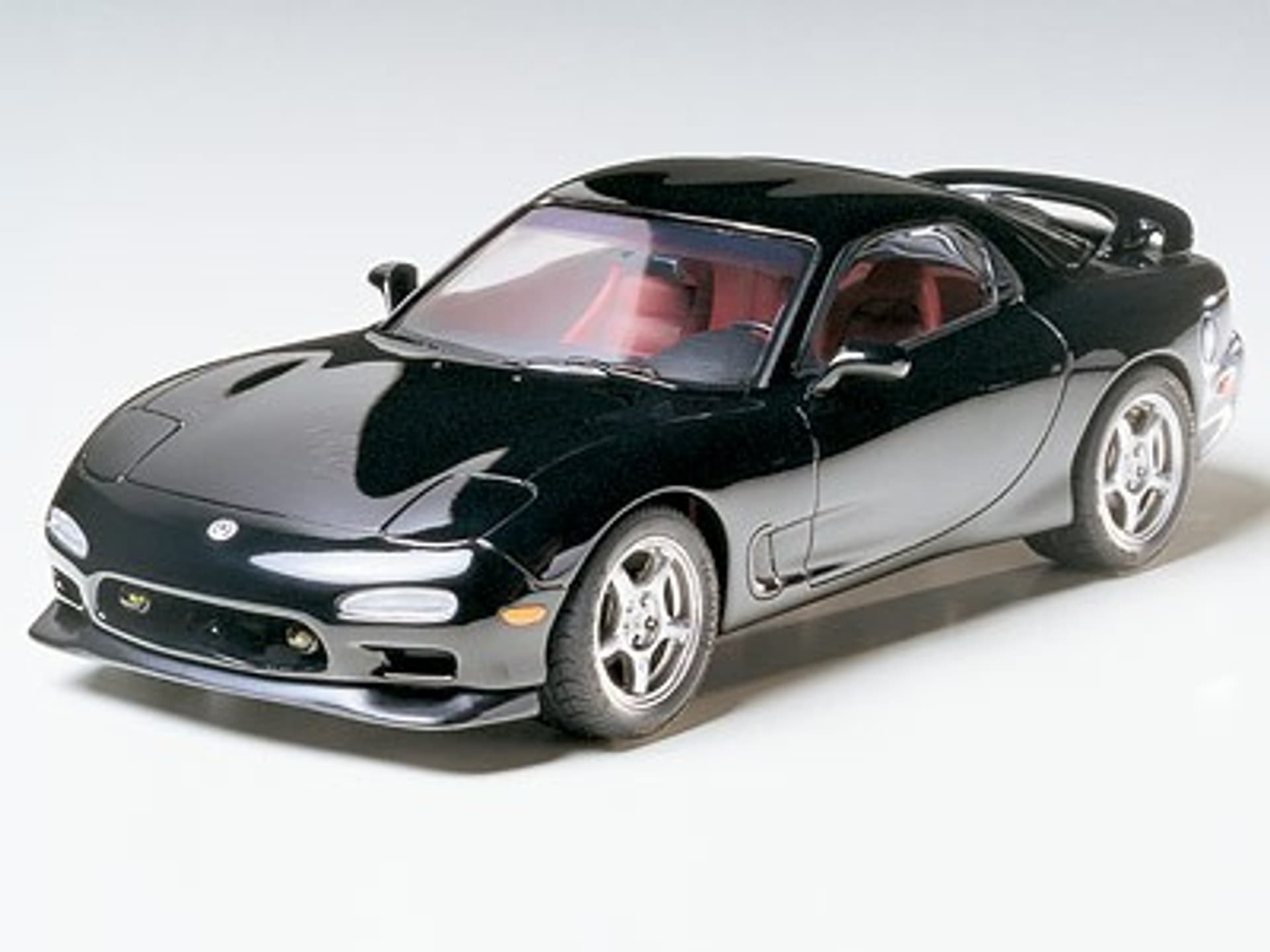 

Model plastikowy Mazda RX-7 R1
