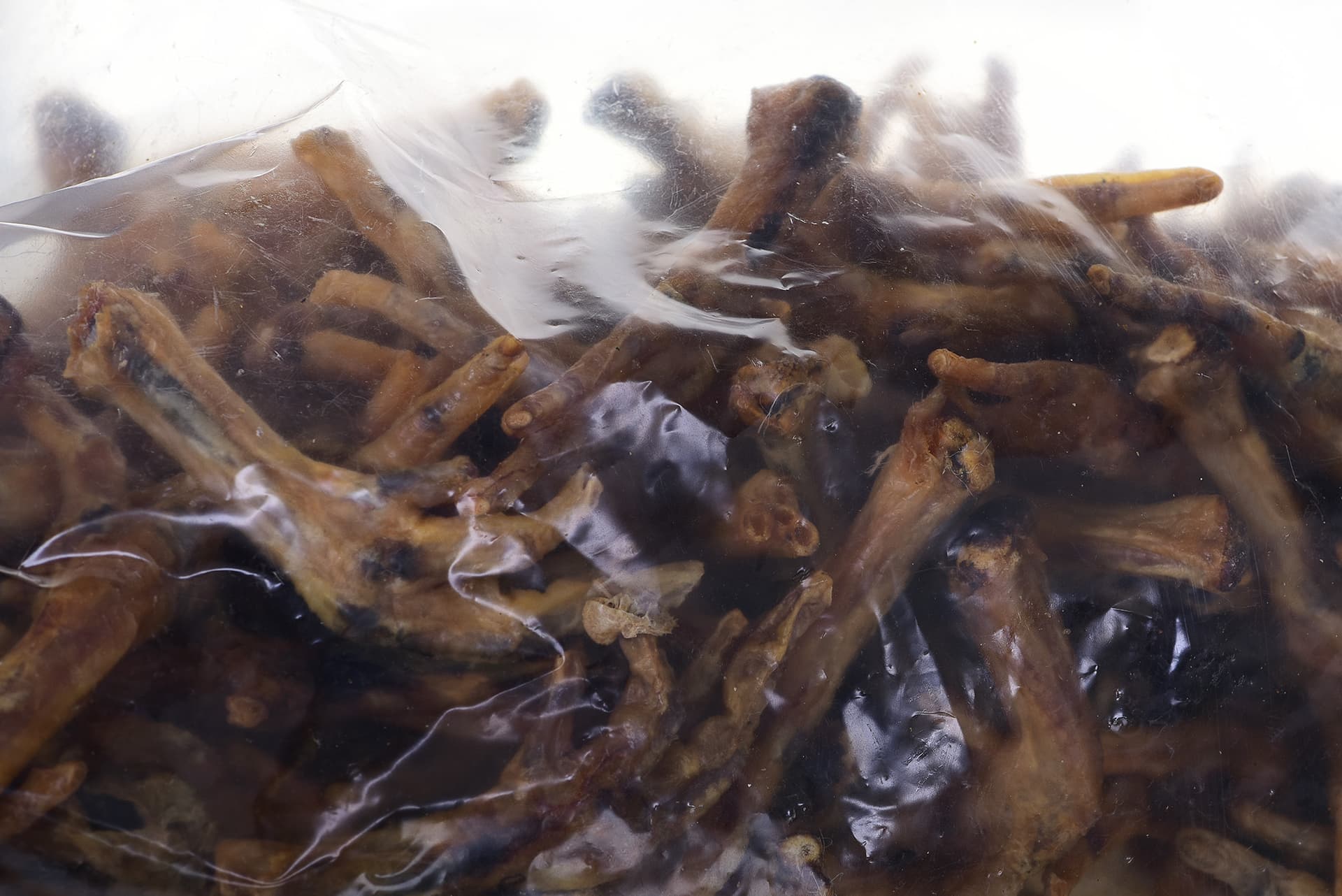 

MACED Przysmak dla psa - kurze łapki 2kg