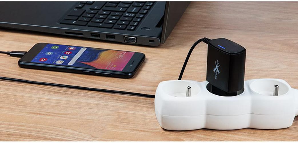 Ładowarka sieciowa USB Typ-C 2.1A NTC21C