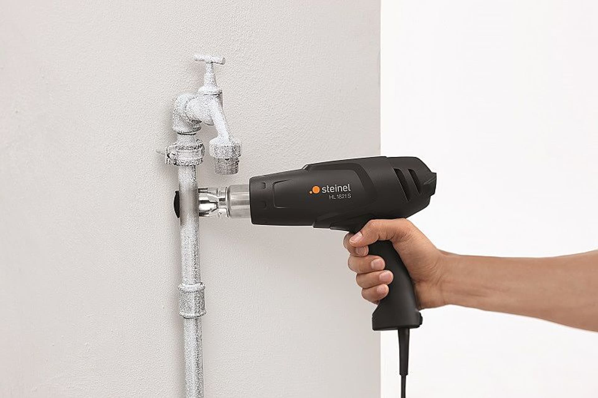 

OPALARKA HL1821 S, REGULACJA TEMPERATURY 1800W