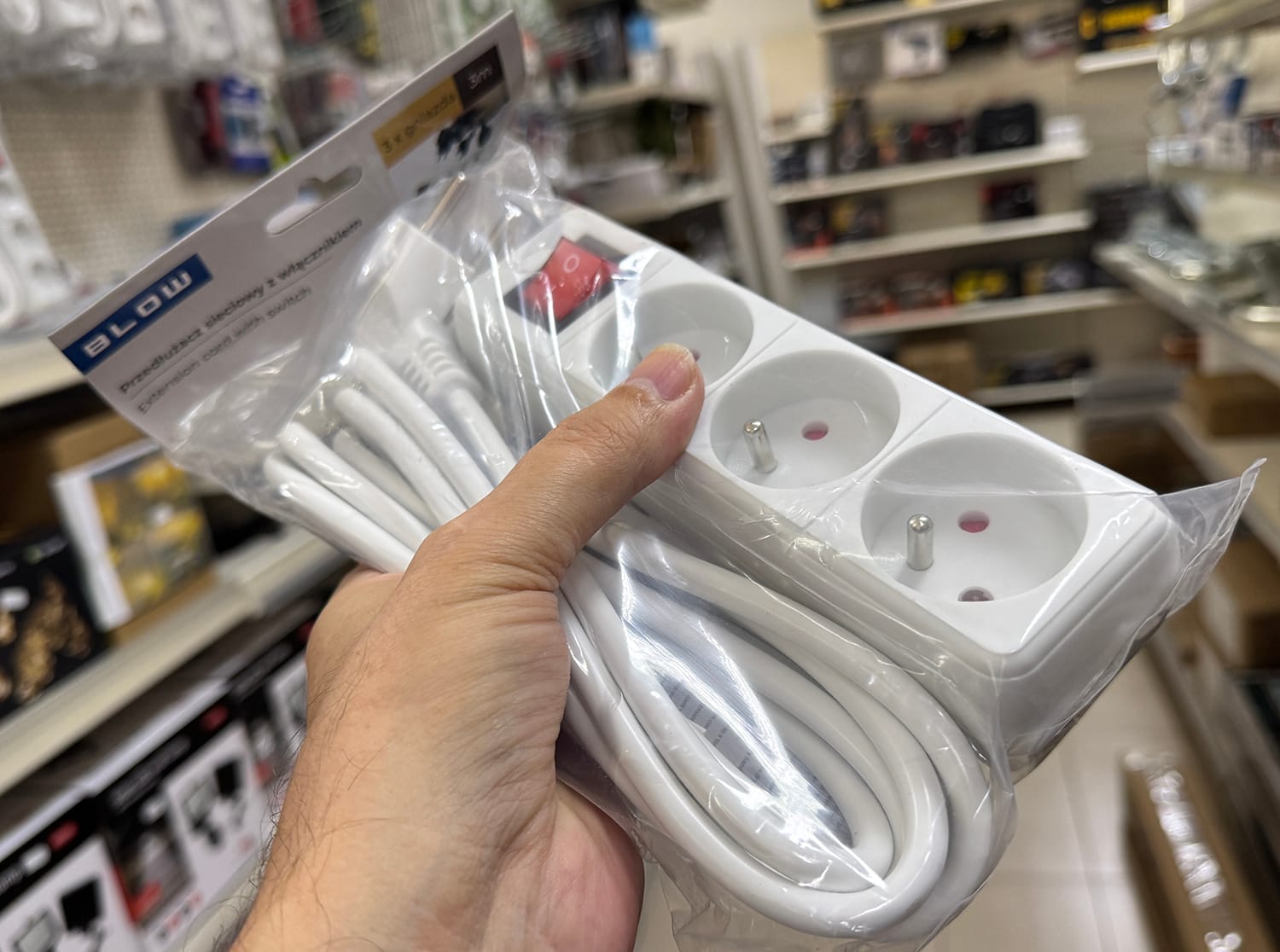 Przedłużacz sieciowy PR-370WSP 3 gniazda  z wyłącznik 3m 3x1,5mm