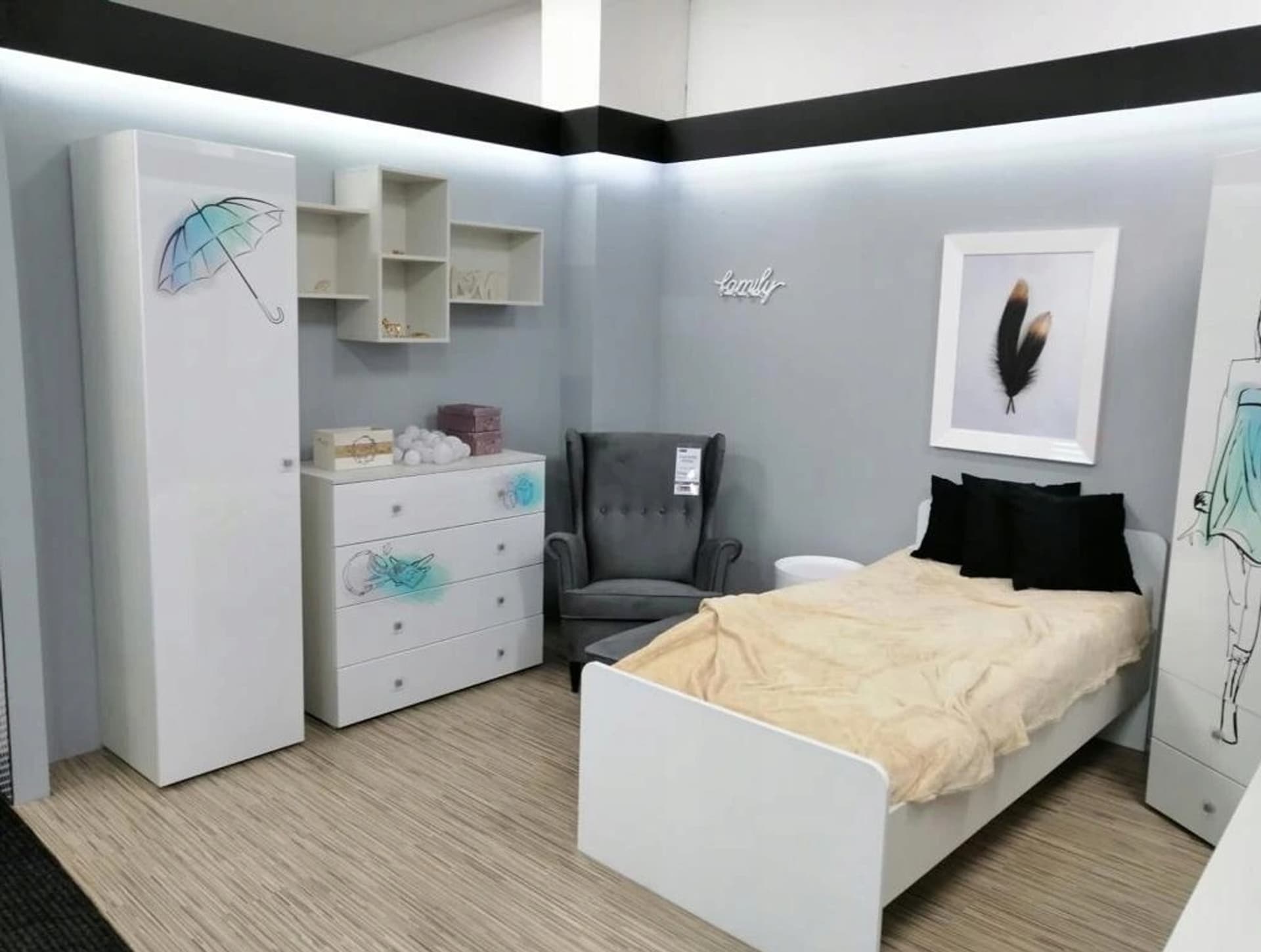 

Łóżko 194x80x94 BELLA biały/biały poł/buty nadruk