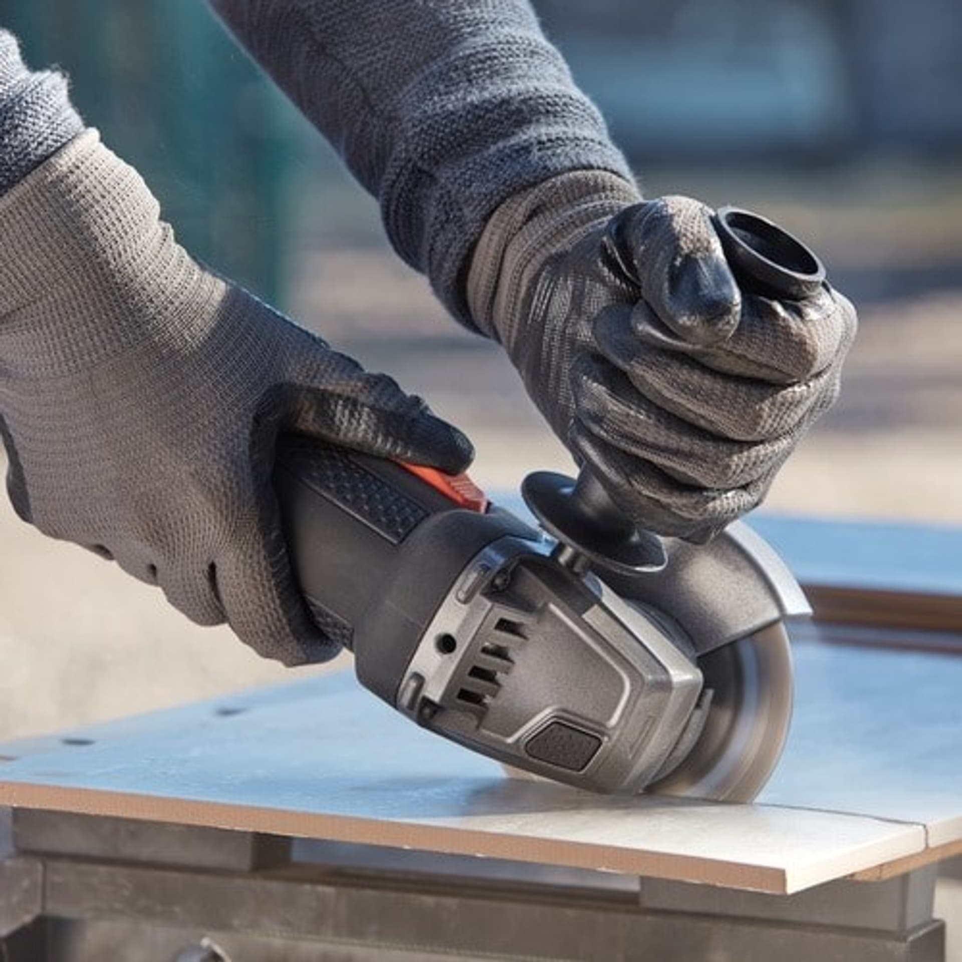

Szlifierka kątowa BLACK+DECKER BEG220 (125mm)