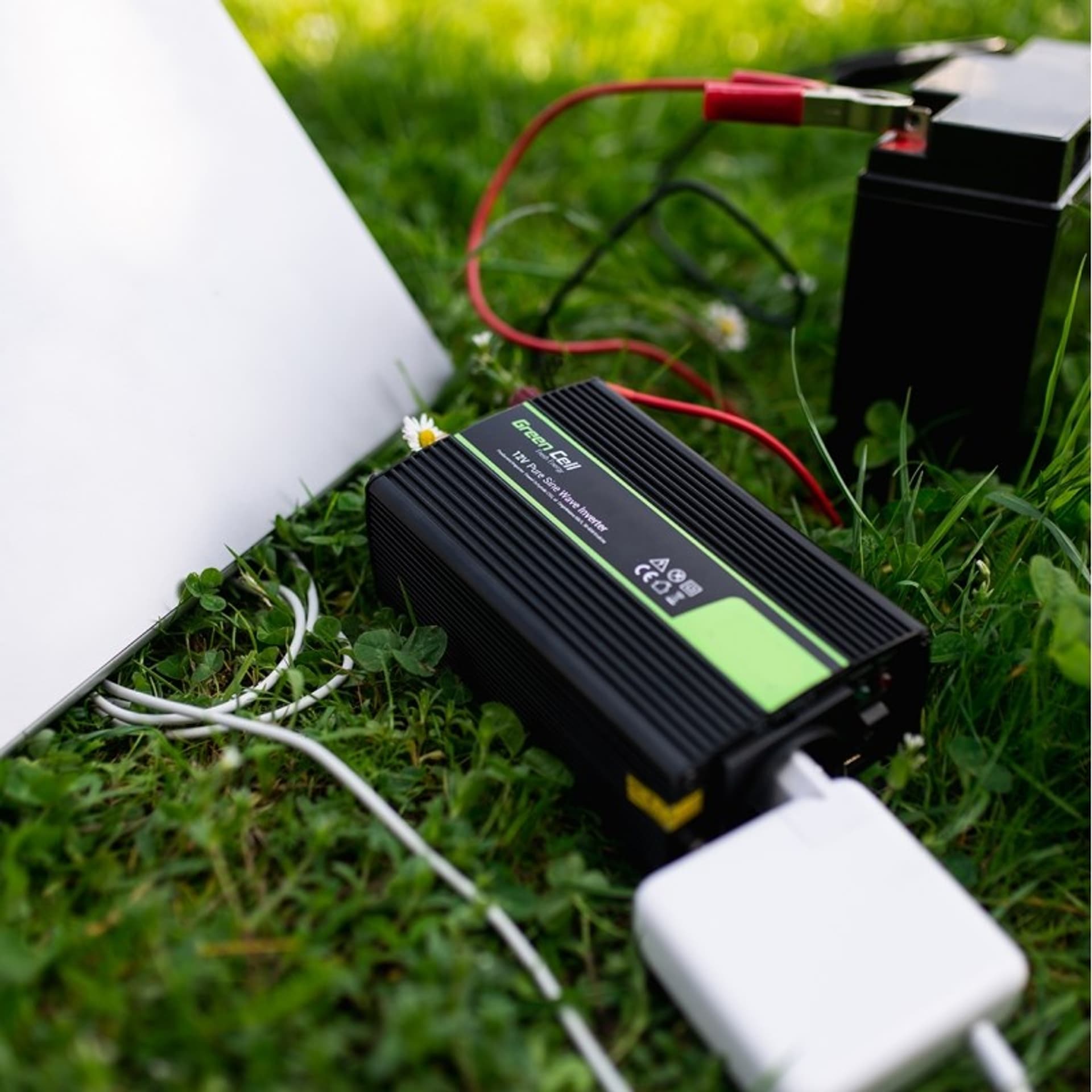 

GREEN CELL PRZETWORNICA INV12 12V-230V 3000W/6000W MODYFIKOWANA SINUSOIDA