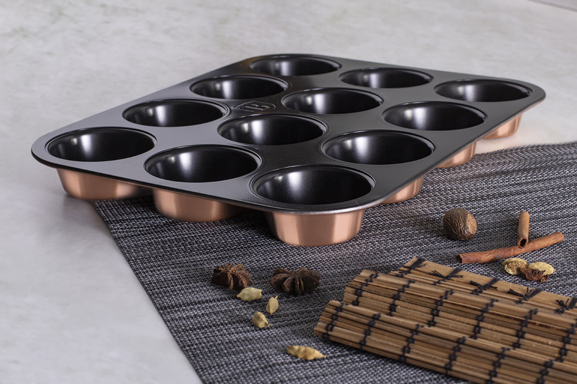 

FORMA DO PIECZENIA 12 MUFFINEK BERLINGER HAUS BH-6473
