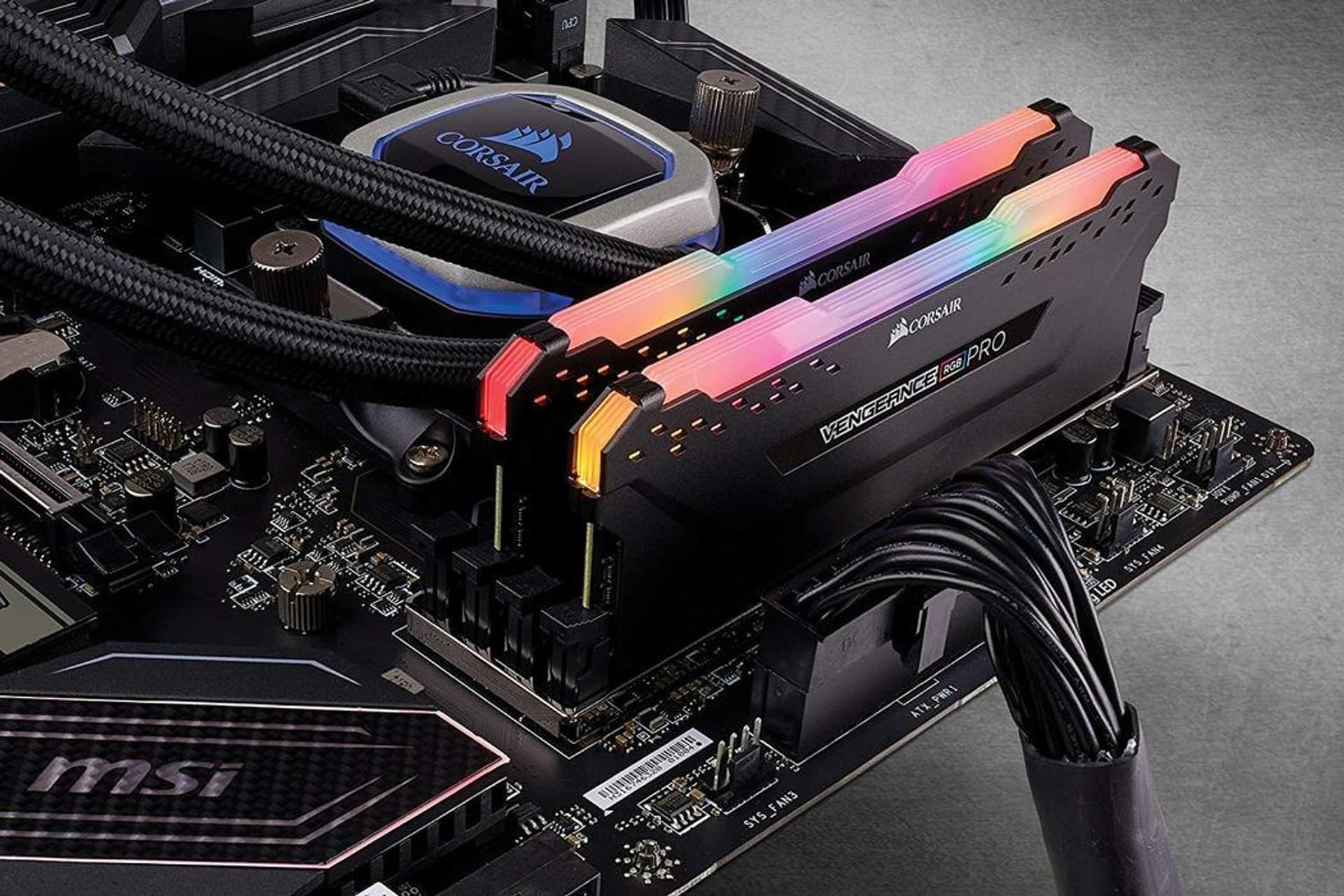 

Corsair C18 Memory Kit VENGEANCE RGB PRO 32 GB, DDR4, 3600 MHz, PC/server, Registered No, ECC No