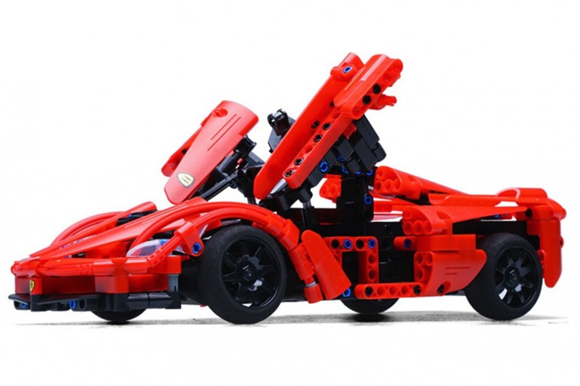 Supercar do zbudowania ZDALNIE STEROWANY