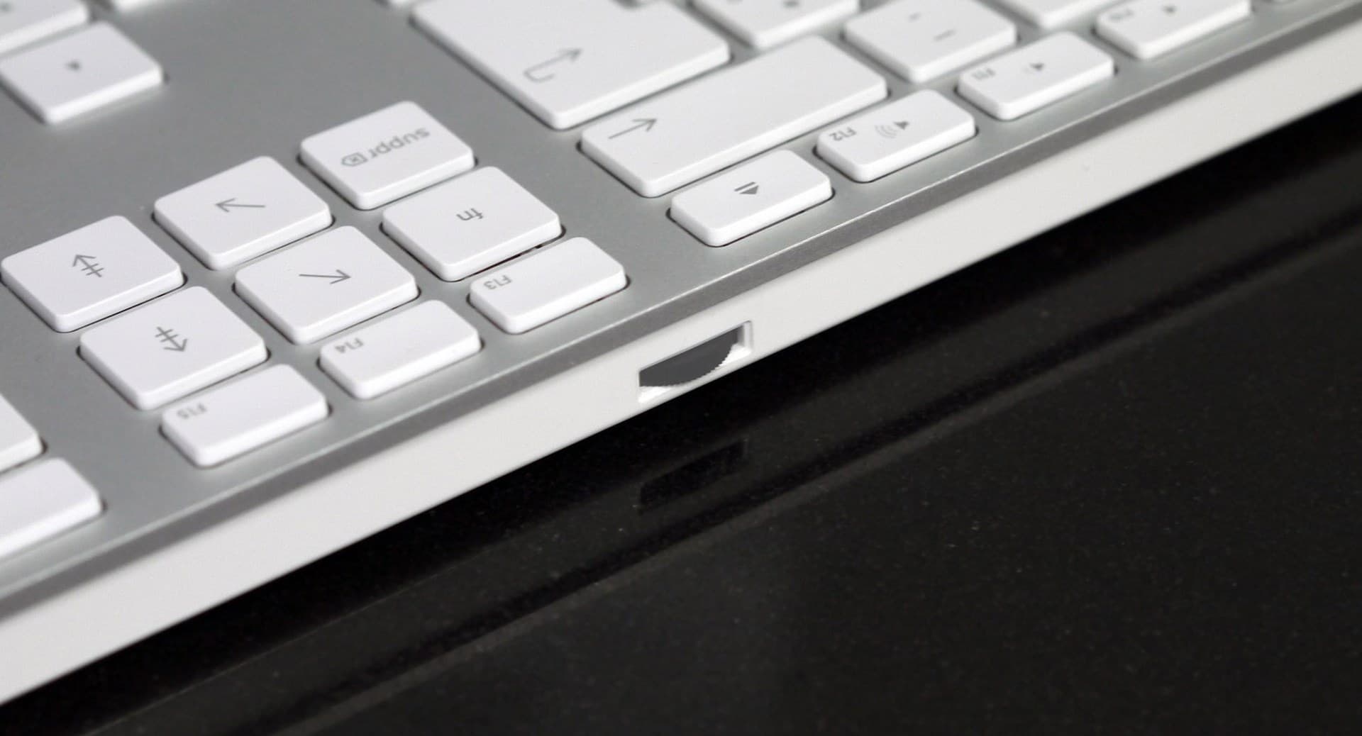 

MATIAS KLAWIATURA ALUMINIOWA MAC HUB 2XUSB SILVER FK318S-UK