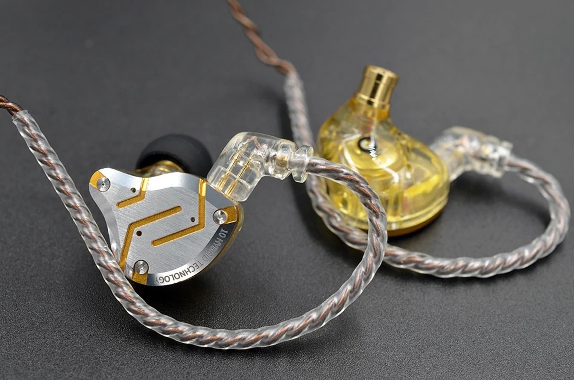 

KZ ACOUSTICS SŁUCHAWKI DOKANAŁOWE ZŁOTE ZS10 PRO GOLD