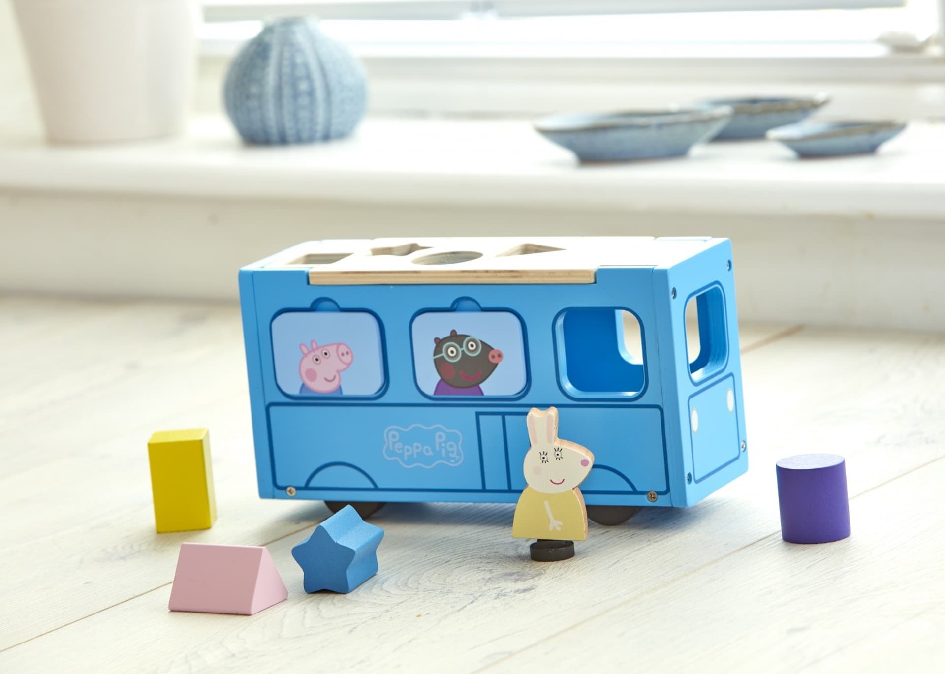 

Zestaw z figurką Świnka Peppa Drewniany autobus sorter