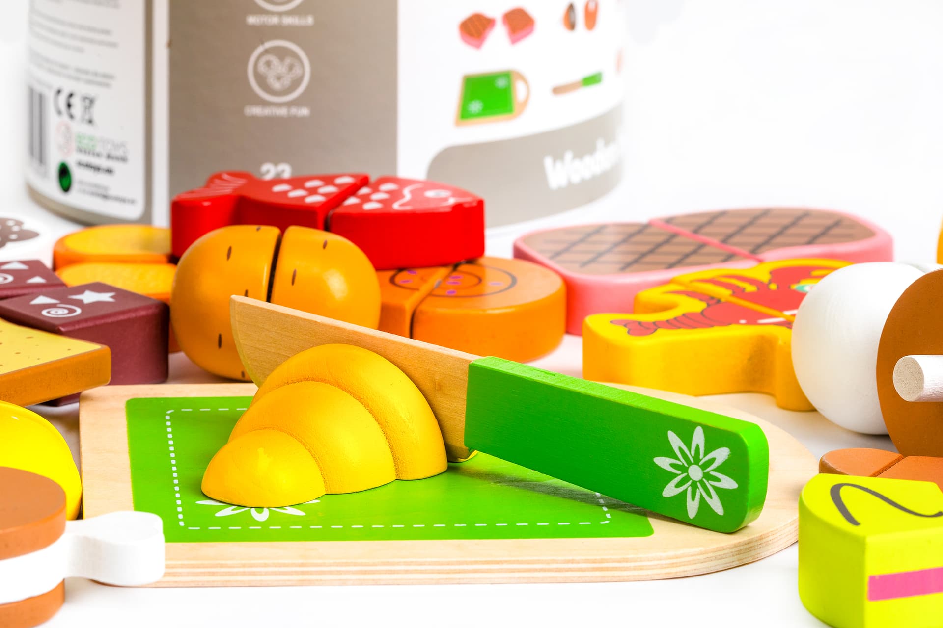 

Drewniane jedzenie do krojenia 23szt ECOTOYS